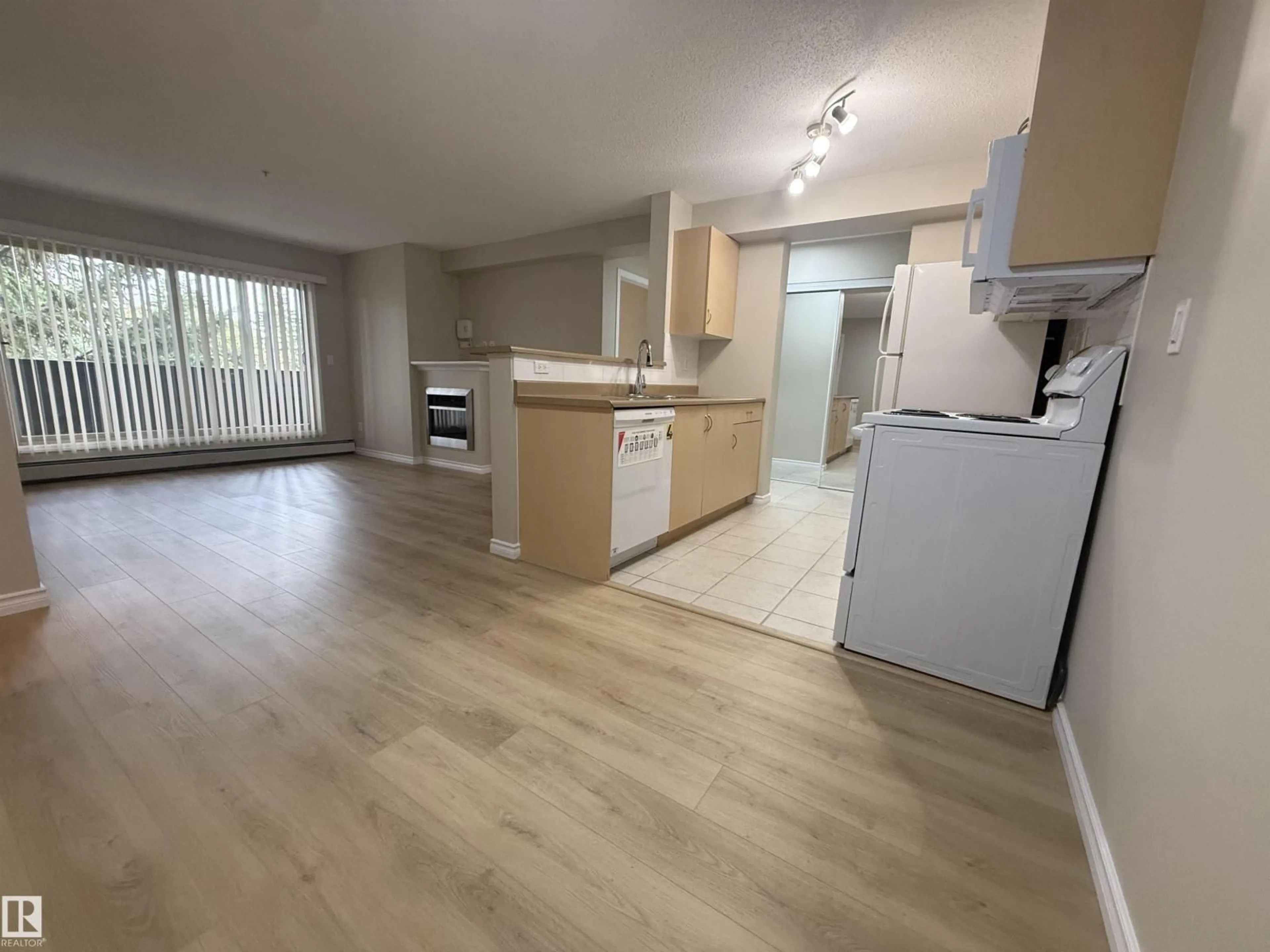 A pic of a room for 218 - 17003 67 AV, Edmonton Alberta T5T6Y5