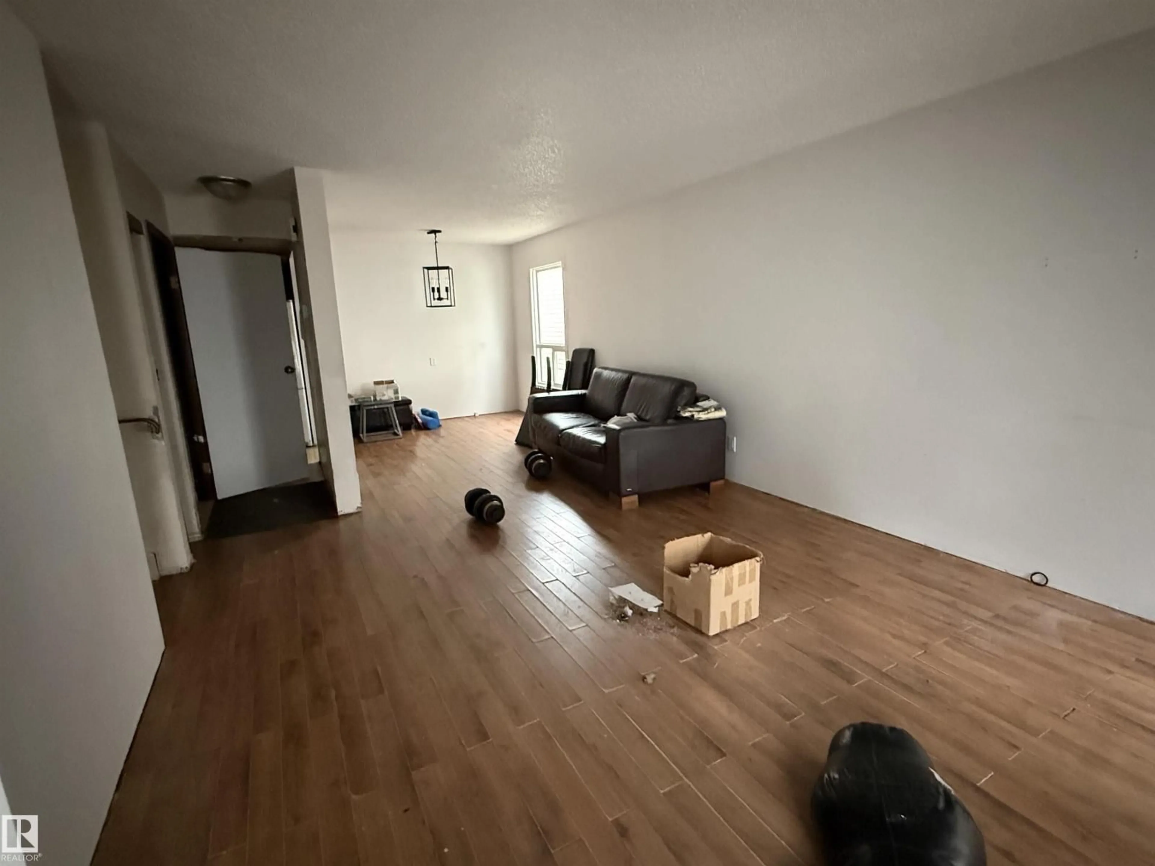 A pic of a room for 6340 184 ST, Edmonton Alberta T5T2N8