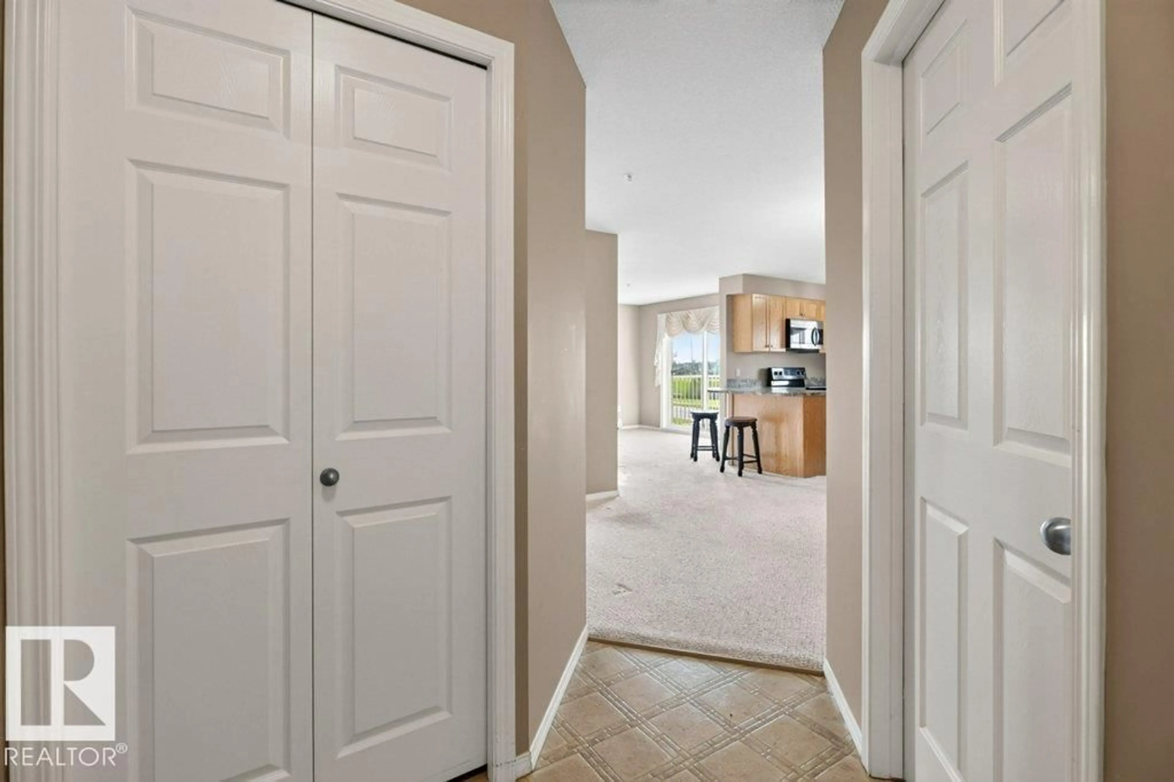 Indoor entryway for #208 - 4309 33 ST, Stony Plain Alberta T7X0C4