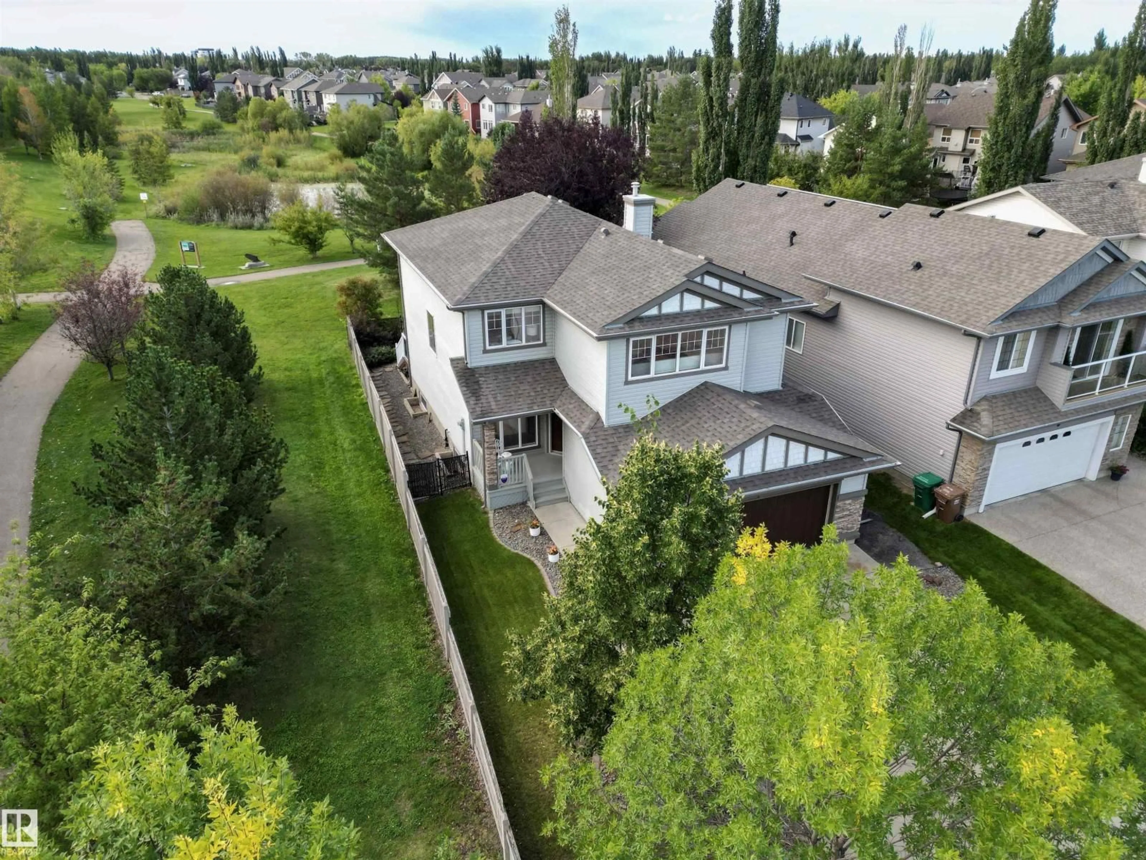 A pic from outside/outdoor area/front of a property/back of a property/a pic from drone, unknown for 94 ERIN RIDGE DR, St. Albert Alberta T8N2B8