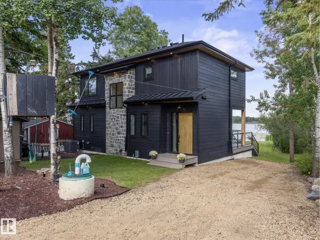 246 BEACH AV, Rural Barrhead County 2