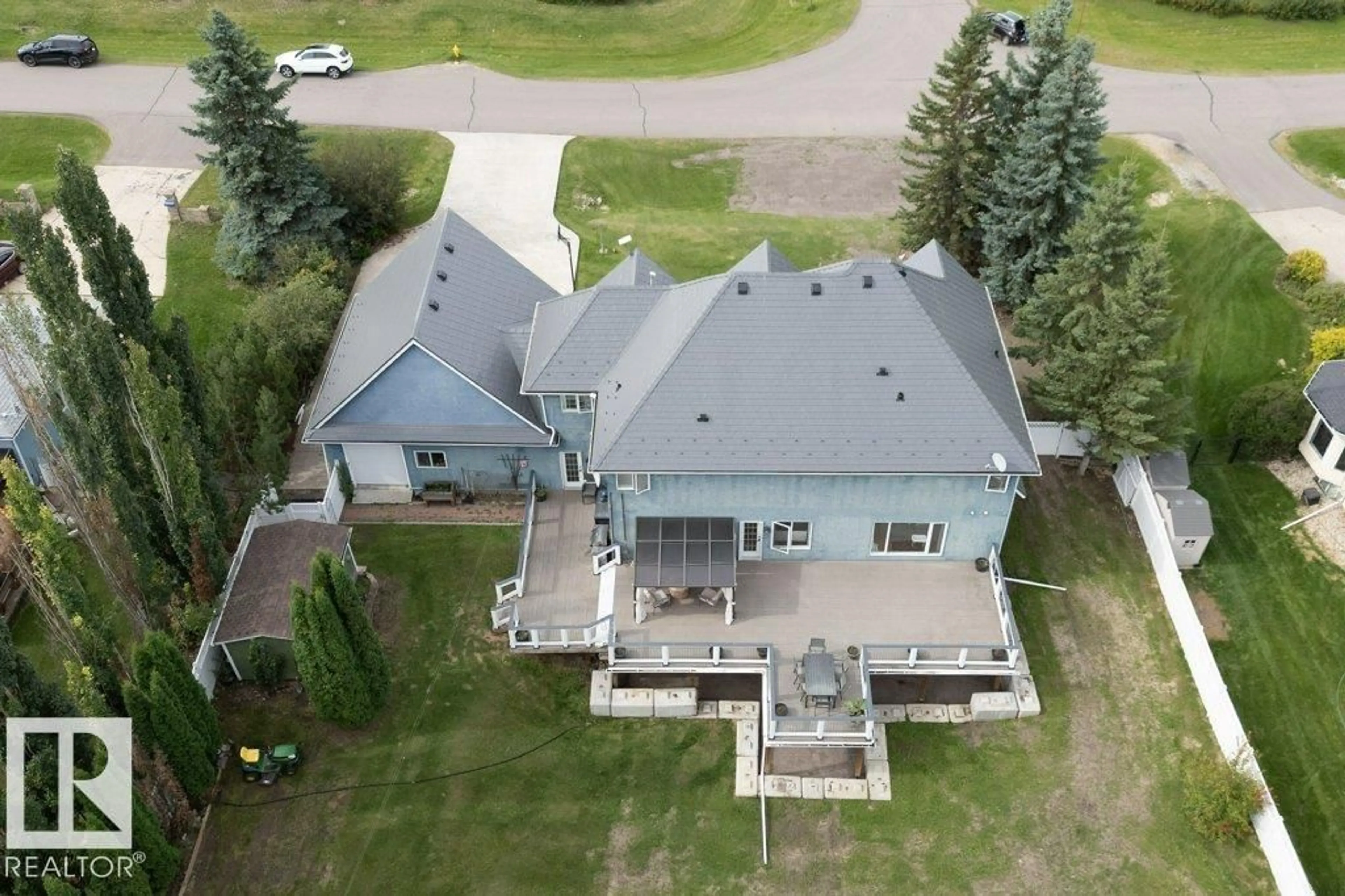 A pic from outside/outdoor area/front of a property/back of a property/a pic from drone, unknown for 5 - 26106 TWP ROAD 532A, Rural Parkland County Alberta T7Y1A3
