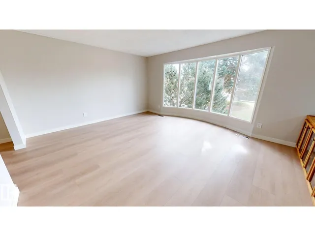 NW - 10928 34A AV, Edmonton 3