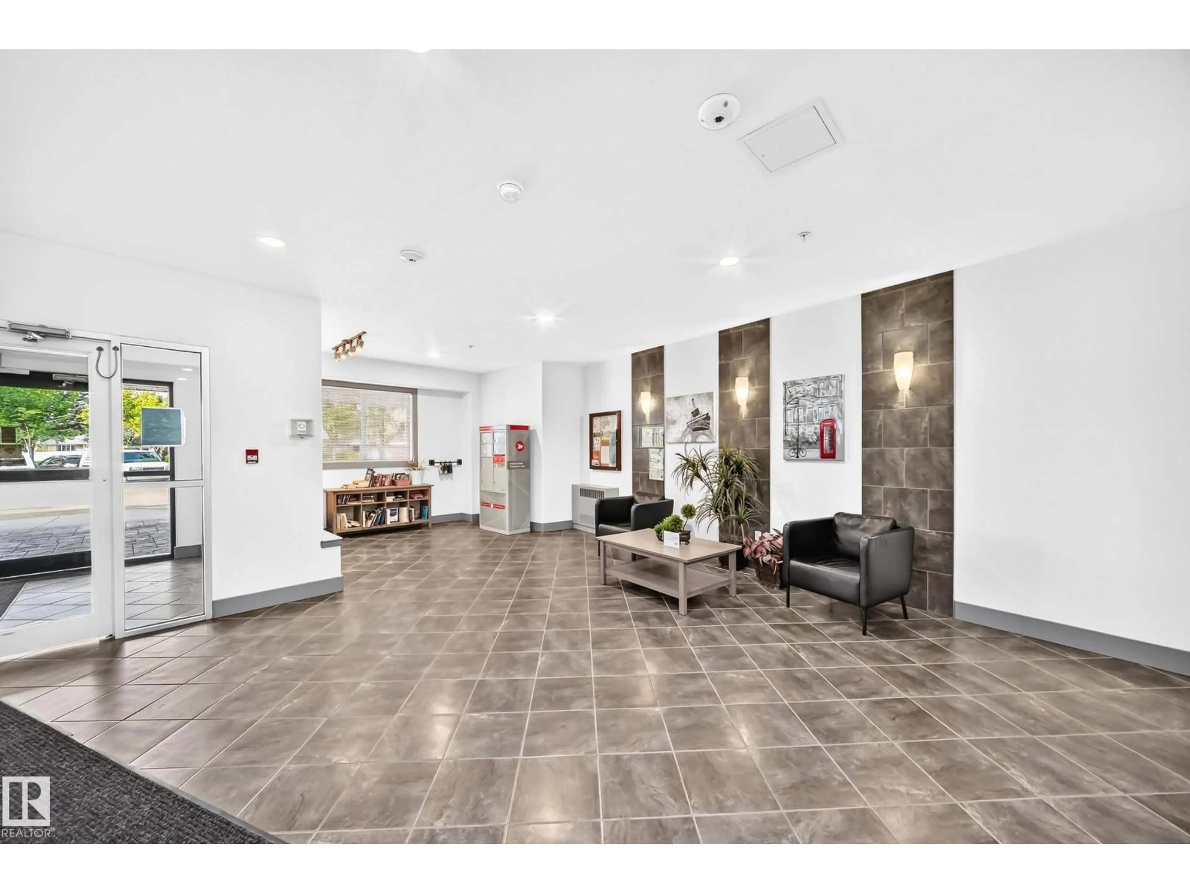 Lobby for 331 - 7825 71 ST, Edmonton Alberta T6B3R9