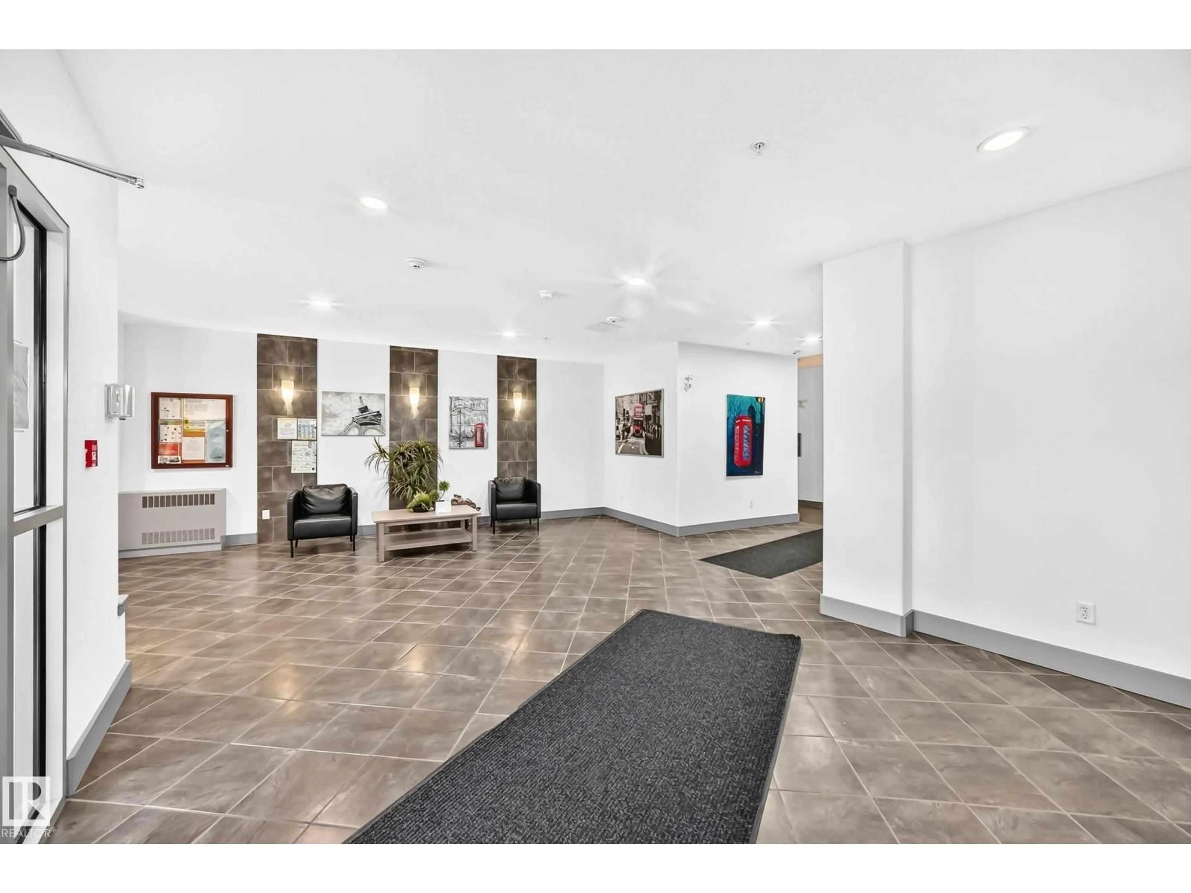 Indoor foyer for 331 - 7825 71 ST, Edmonton Alberta T6B3R9