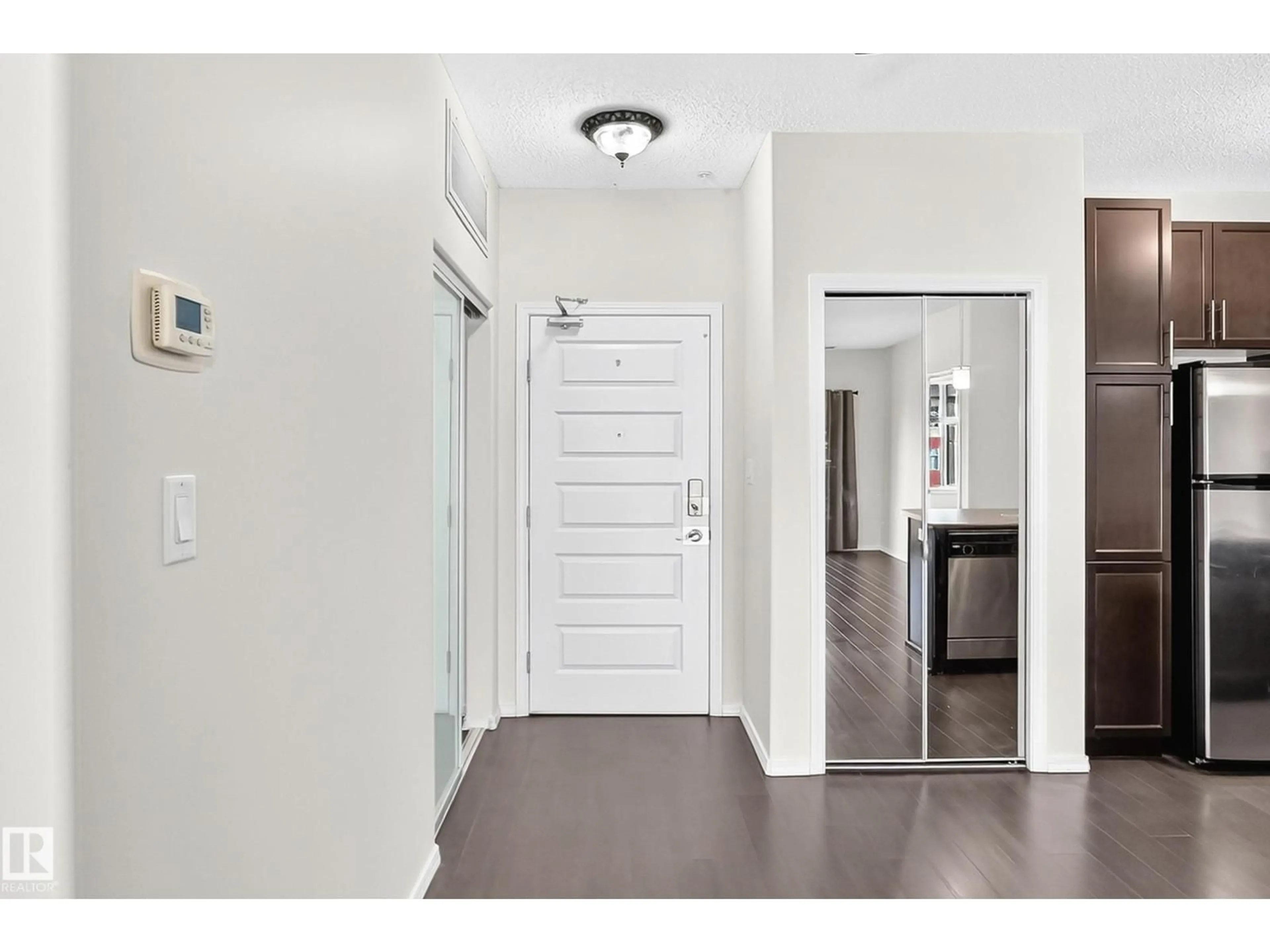 Indoor entryway for 331 - 7825 71 ST, Edmonton Alberta T6B3R9