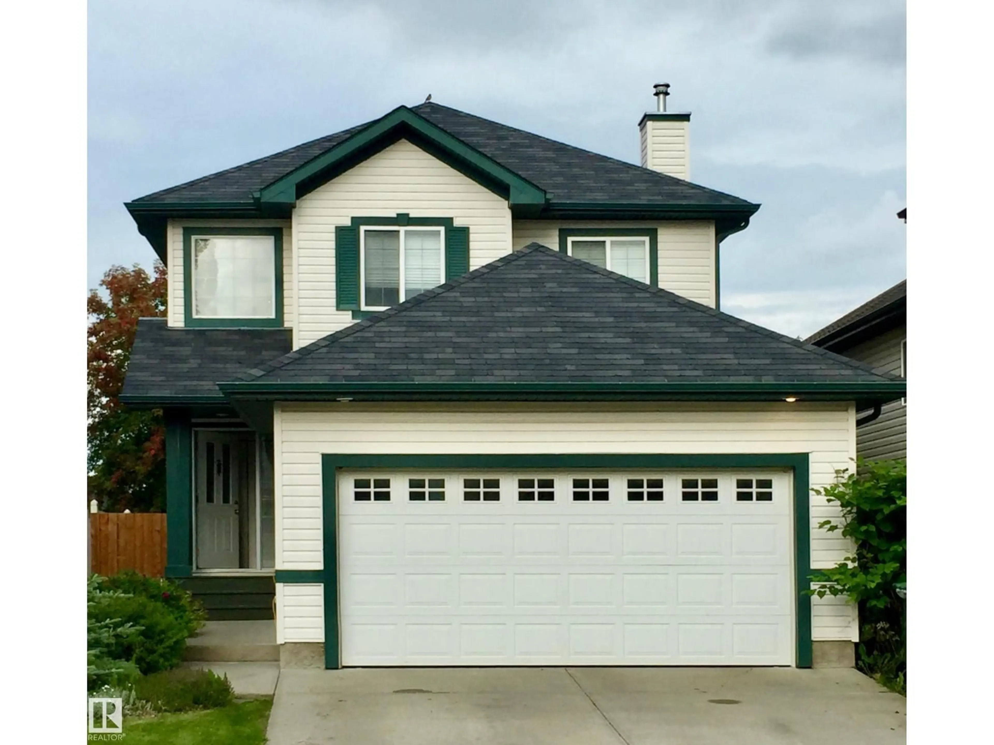 Home with vinyl exterior material, street for 107 RUE MOREAU, Beaumont Alberta T4X1T1