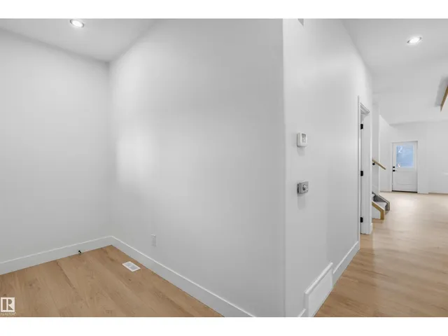 NW - 2411 209 ST, Edmonton 5