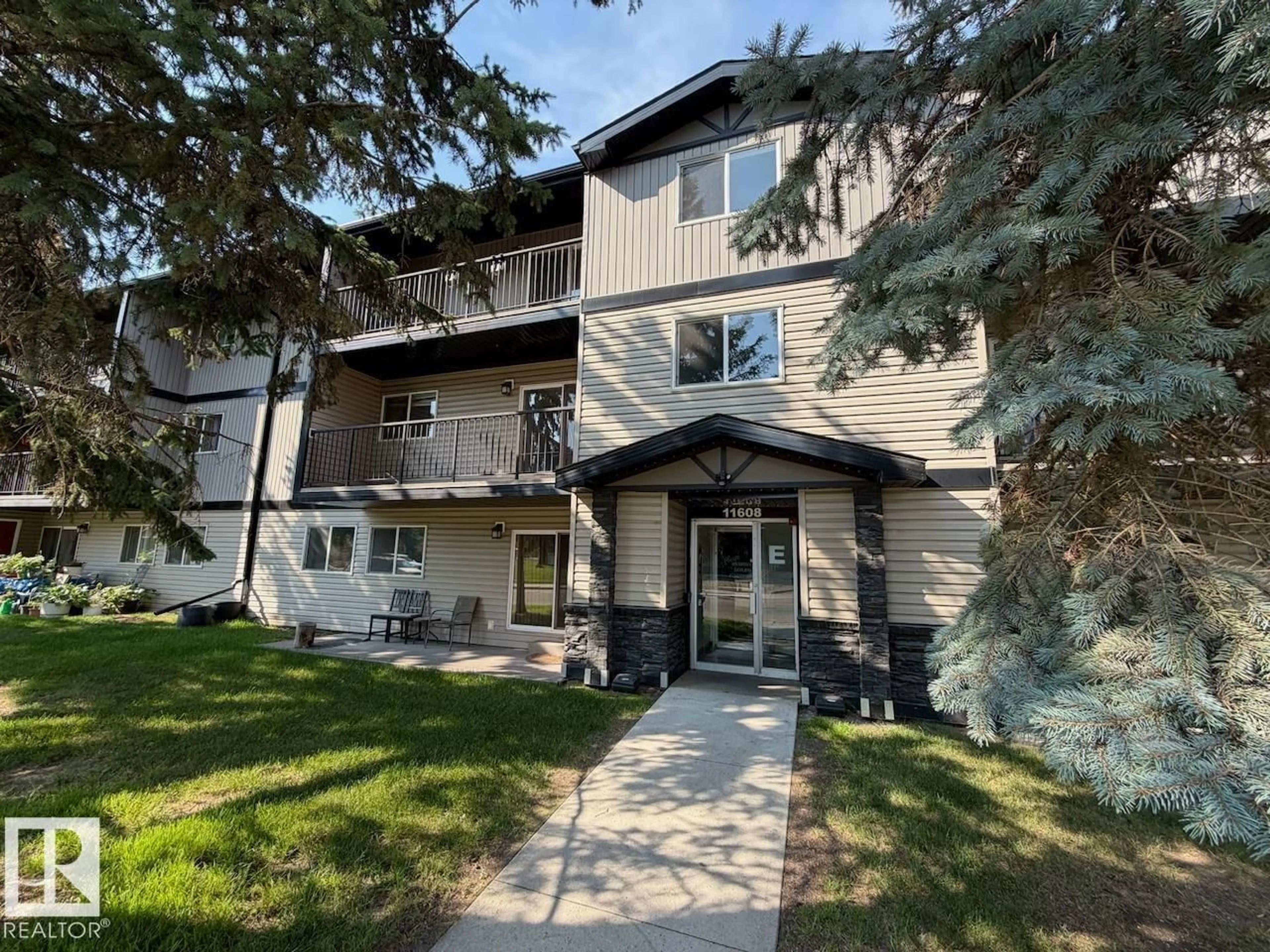 Home with vinyl exterior material, unknown for 2 - 11608 28 AV, Edmonton Alberta T6J4E3
