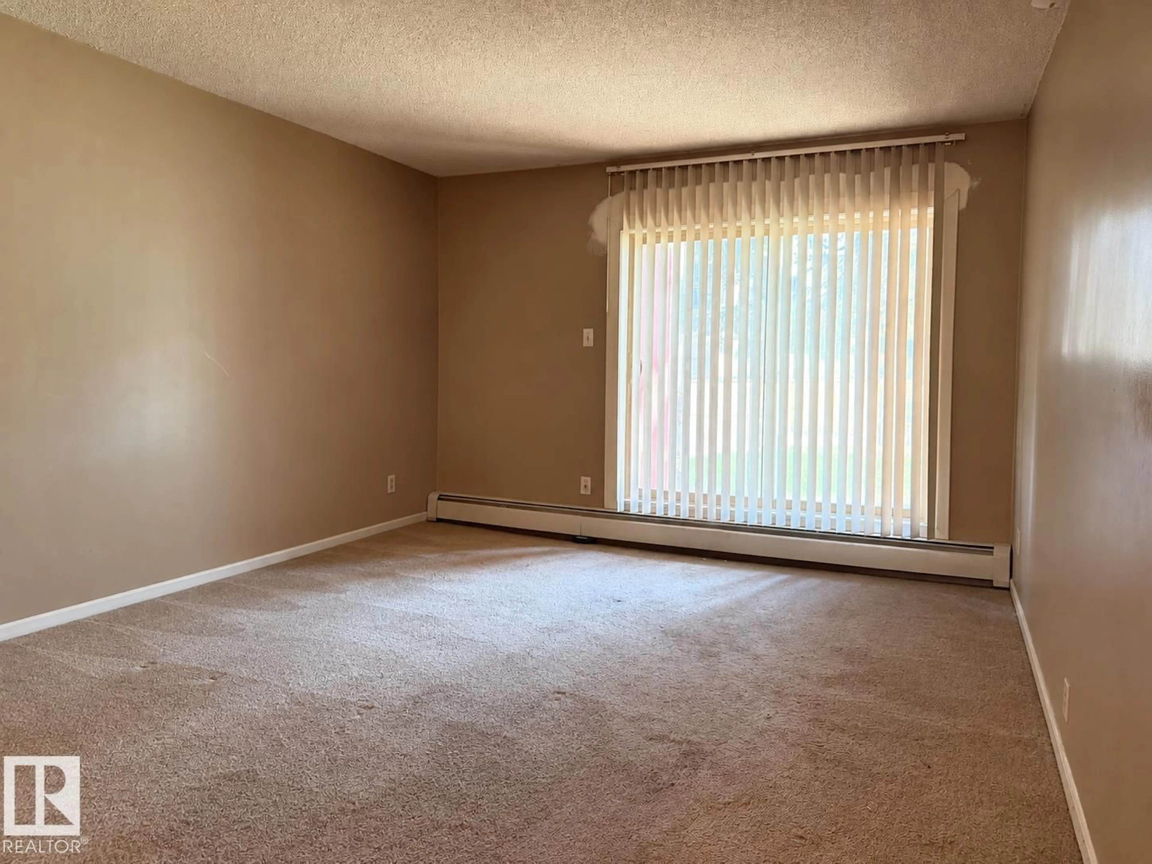 A pic of a room for 2 - 11608 28 AV, Edmonton Alberta T6J4E3