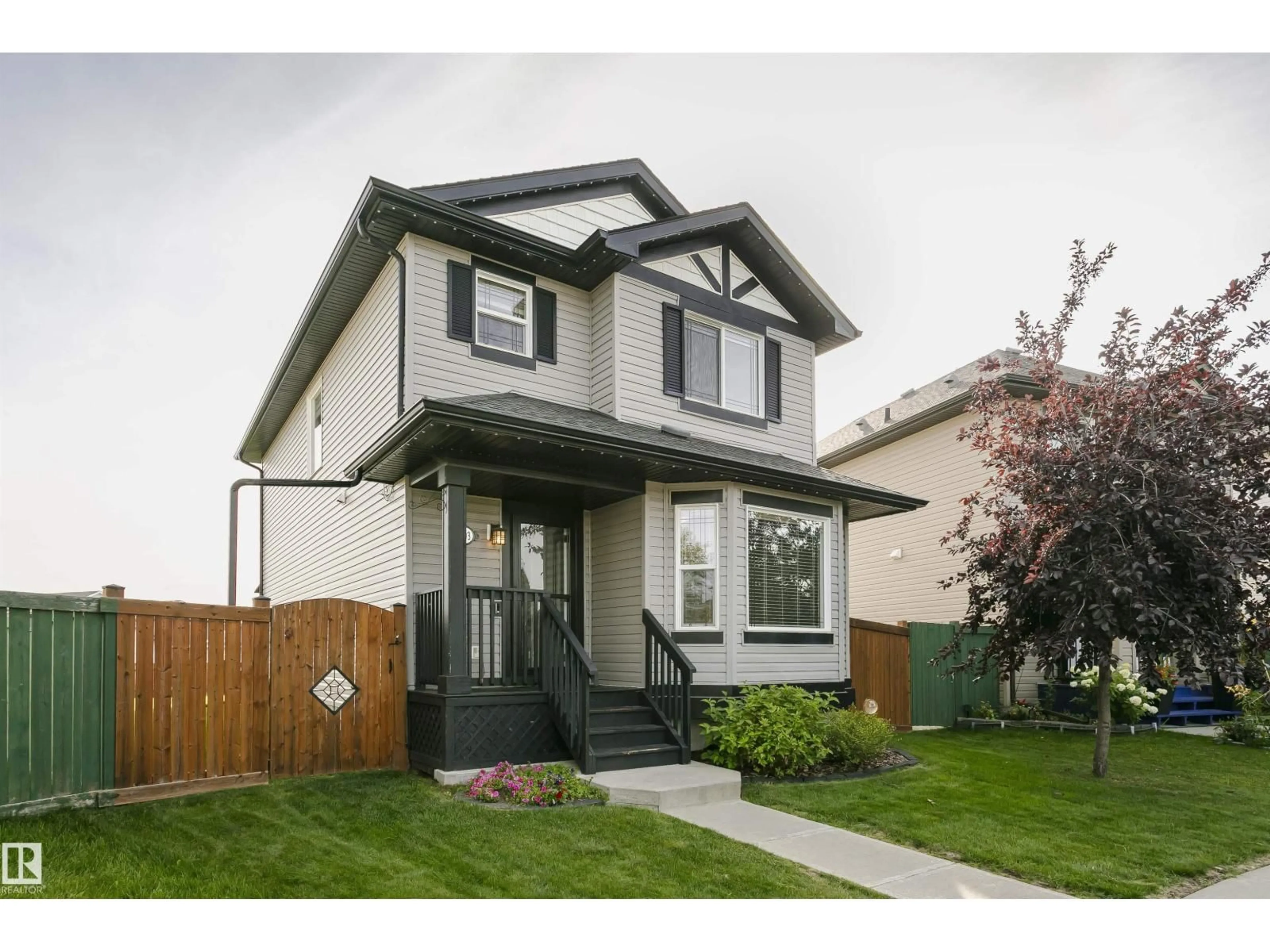 Home with vinyl exterior material, street for NW - 9503 213 ST, Edmonton Alberta T5T4C7
