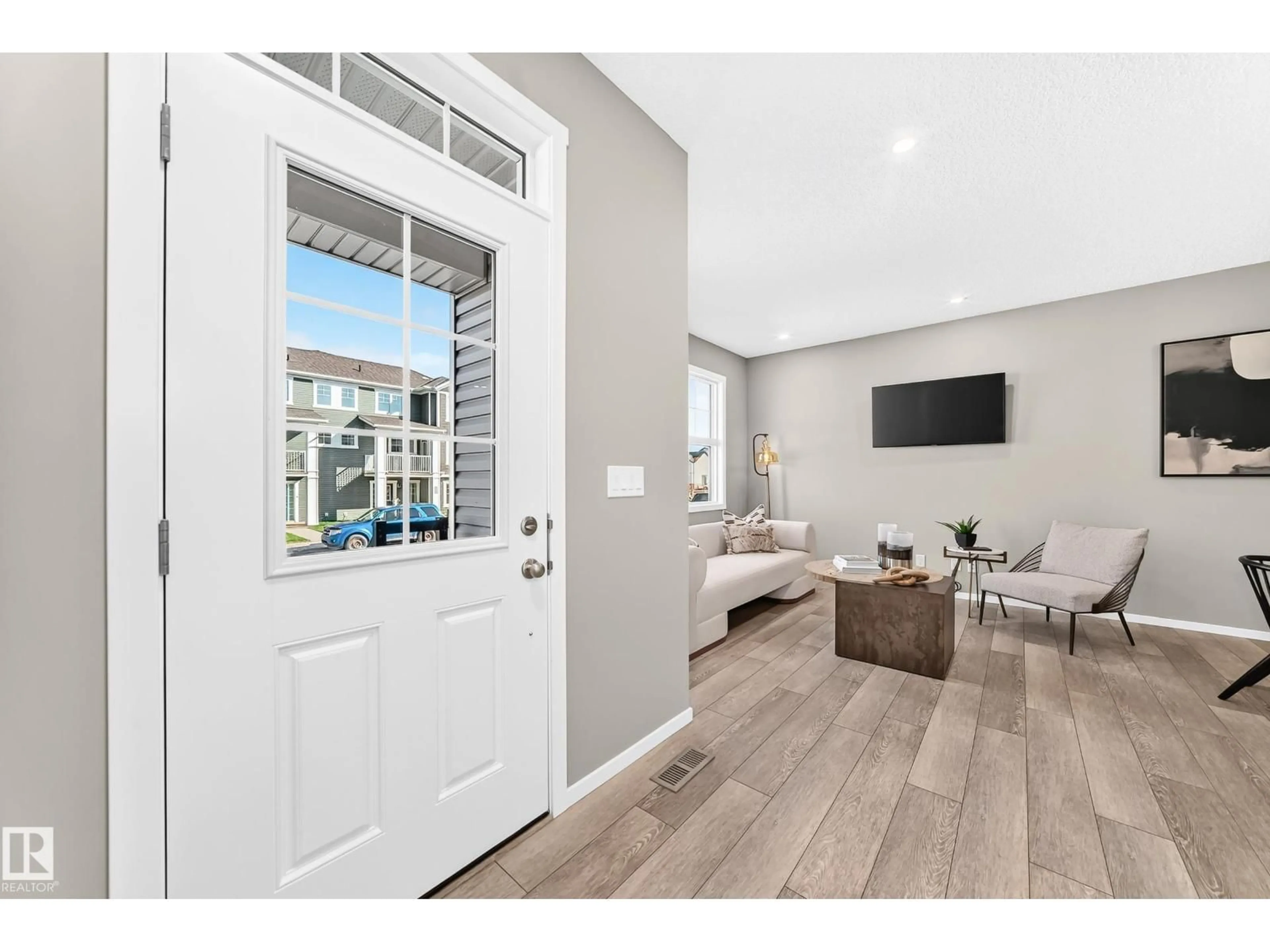 Indoor entryway for 1229 STONESIDE RD, Sherwood Park Alberta T8H3A4