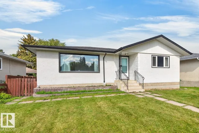 7304 98A AV, Edmonton 2
