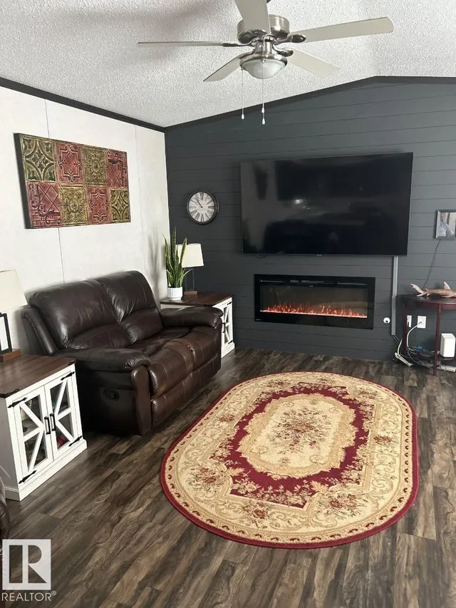63 WILLOW PARK ES, Leduc 3