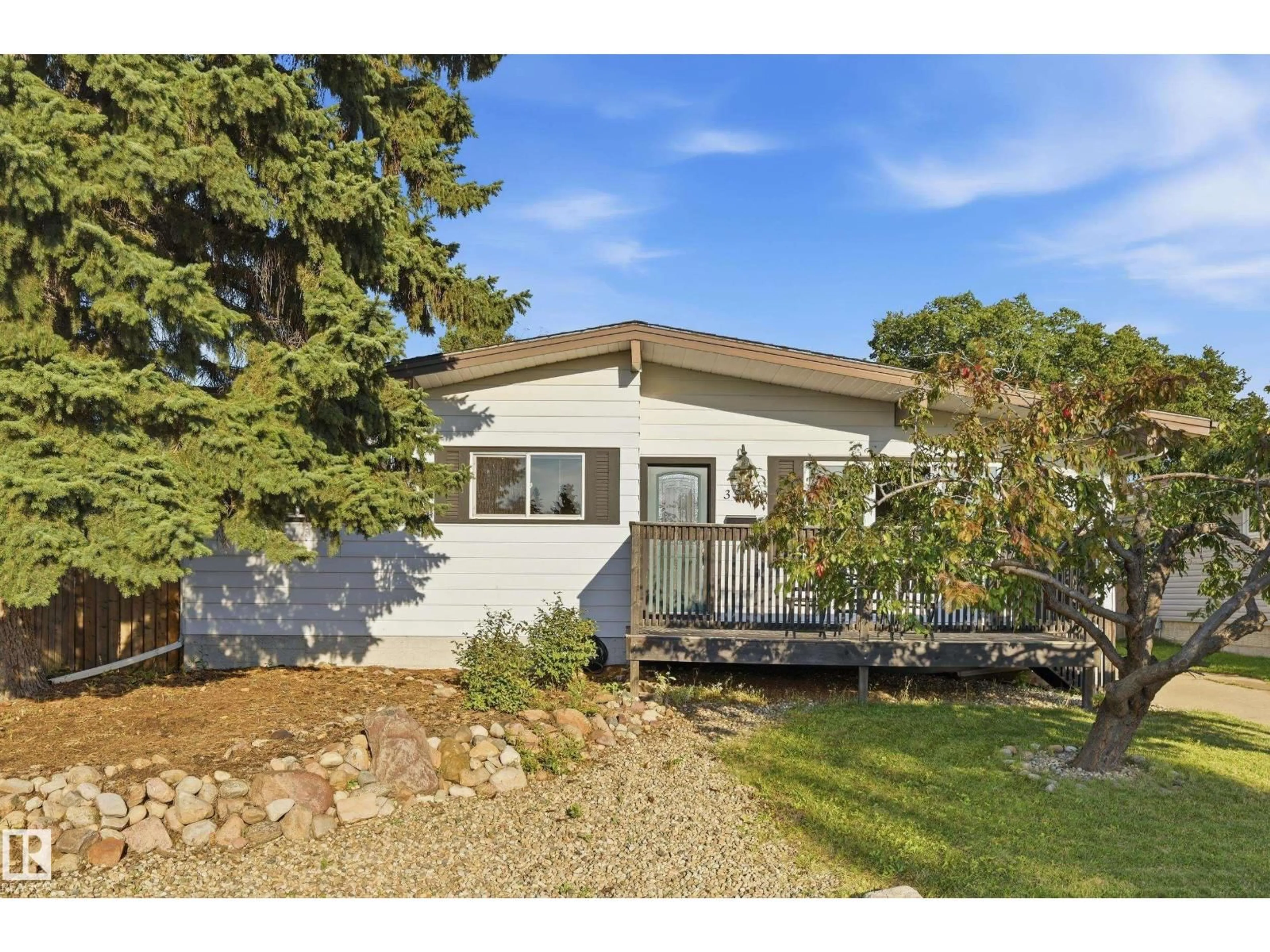 Home with vinyl exterior material, unknown for 3523 106 ST, Edmonton Alberta T6J2L2
