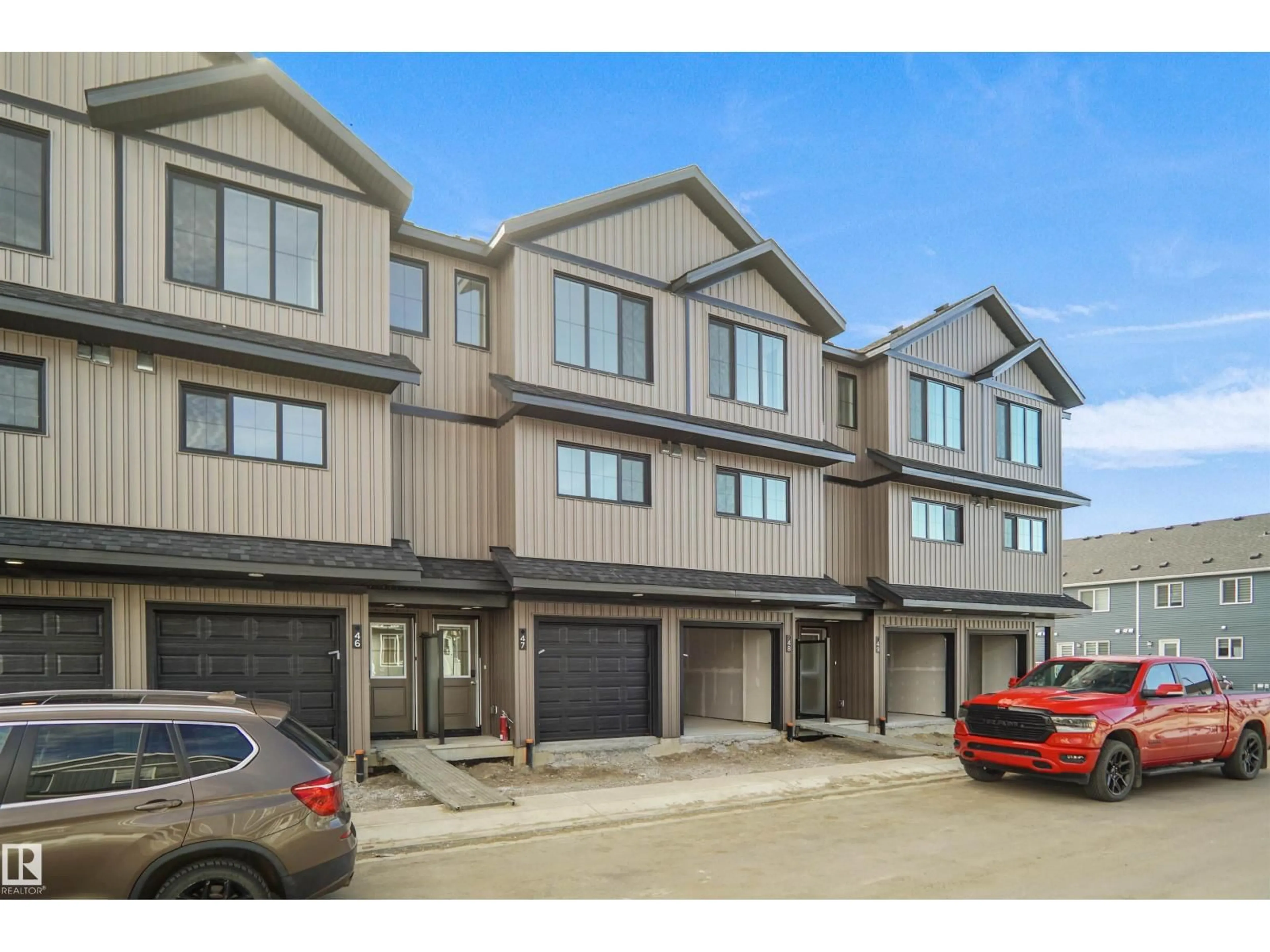 A pic from outside/outdoor area/front of a property/back of a property/a pic from drone, street for #10 - 150 CASHMAN CR, Edmonton Alberta T6W2P6