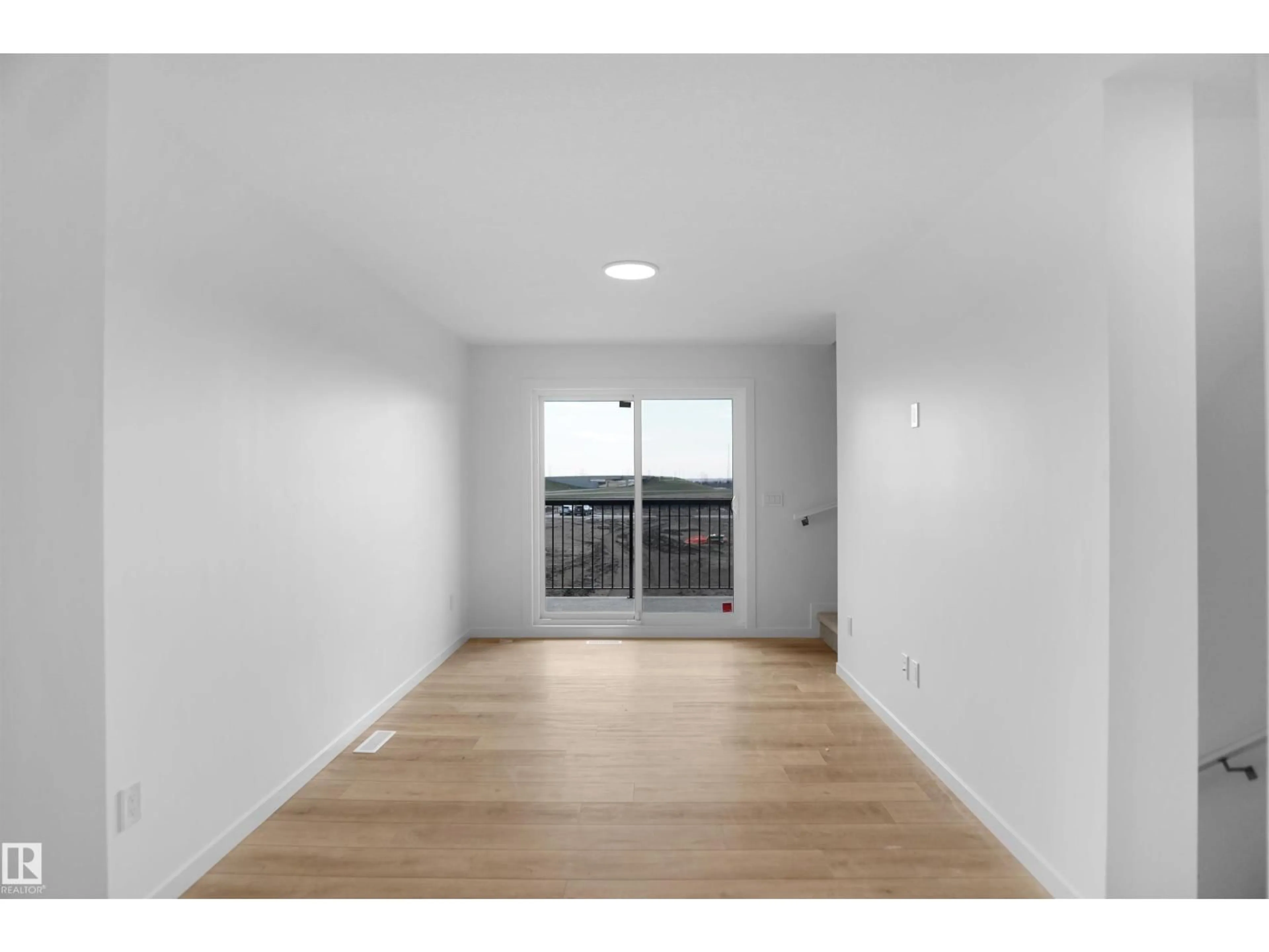 A pic of a room for #10 - 150 CASHMAN CR, Edmonton Alberta T6W2P6