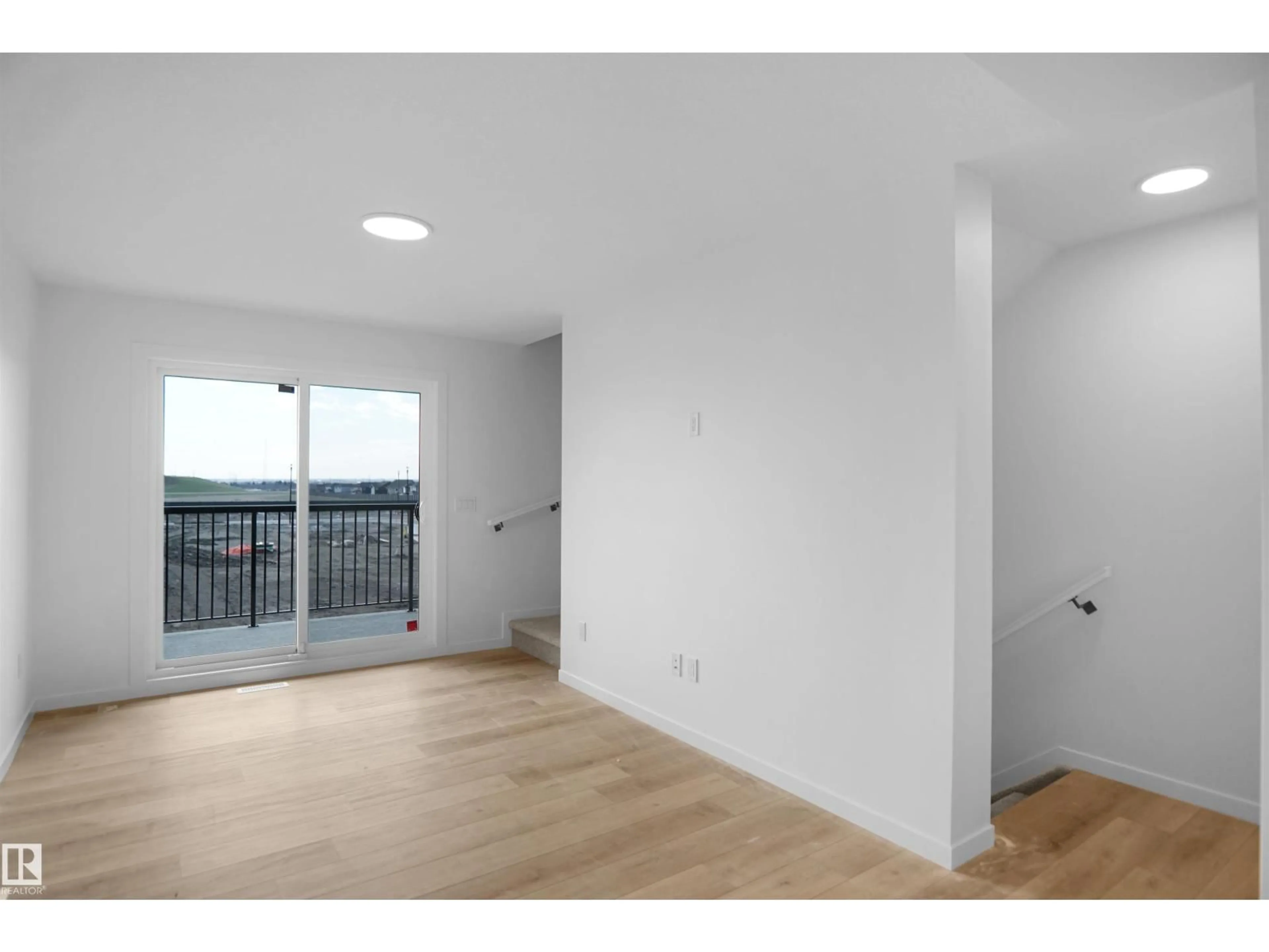 A pic of a room for #10 - 150 CASHMAN CR, Edmonton Alberta T6W2P6