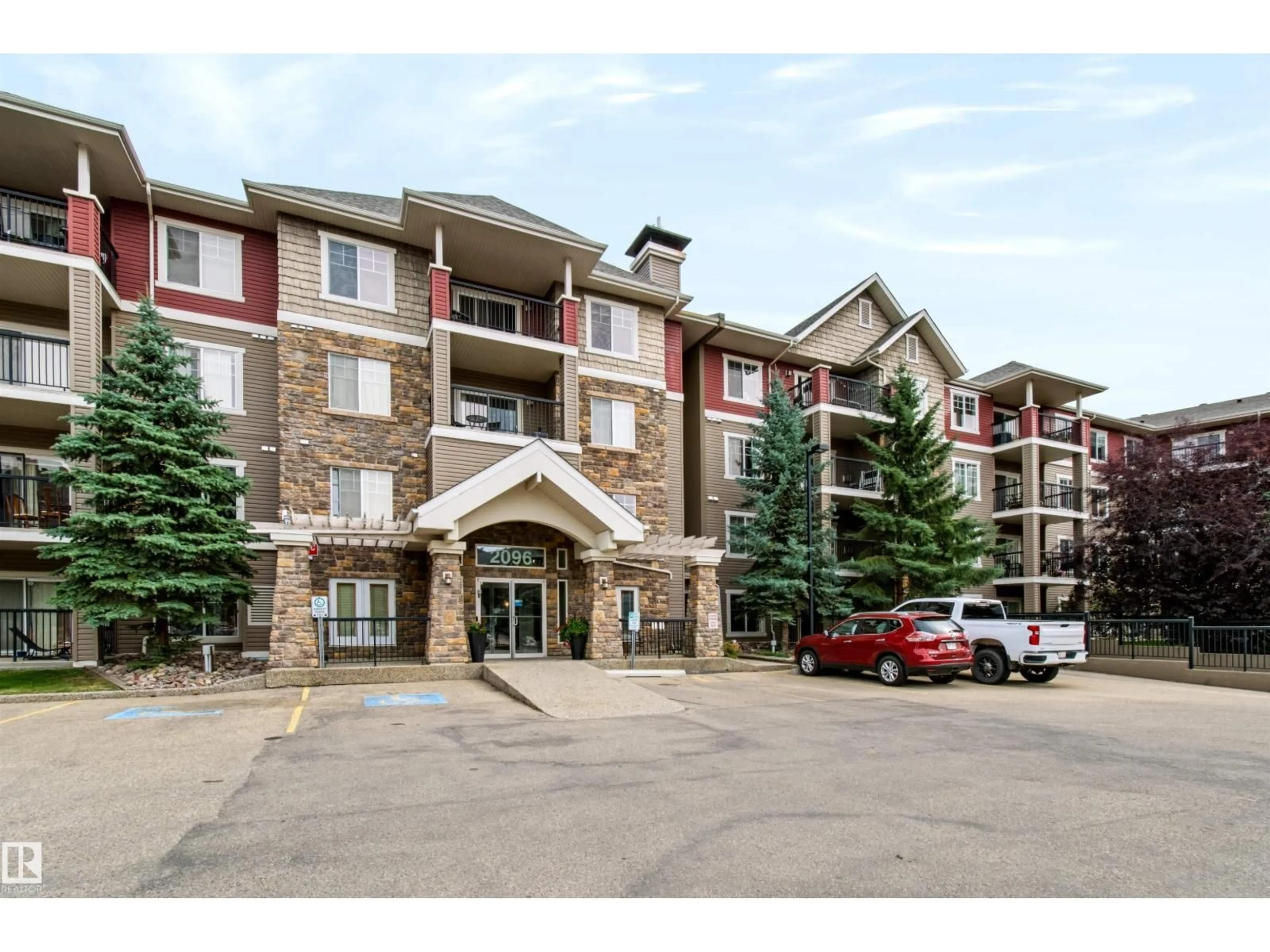 Indoor foyer for 2096 - 155 BLACKMUD CREEK DR, Edmonton Alberta T6W0G1