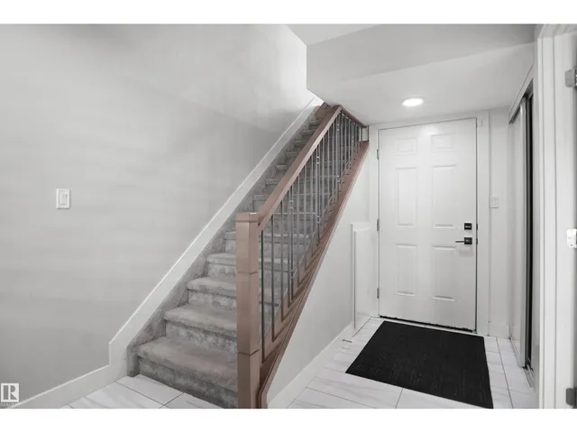 #15 - 230 EDGEMONT RD, Edmonton 5