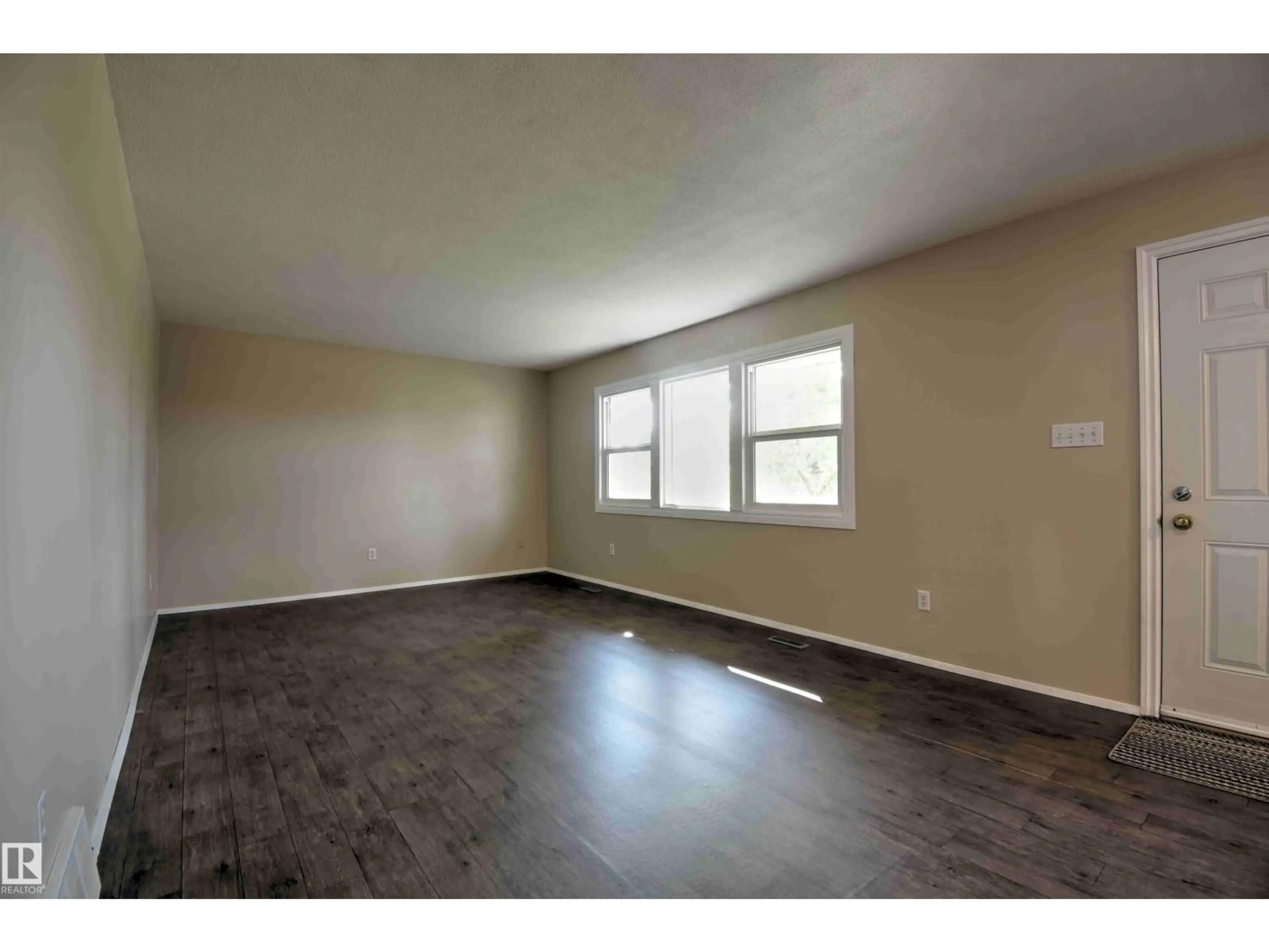 A pic of a room for 5310 51 AV, St. Paul Town Alberta T0A3A1