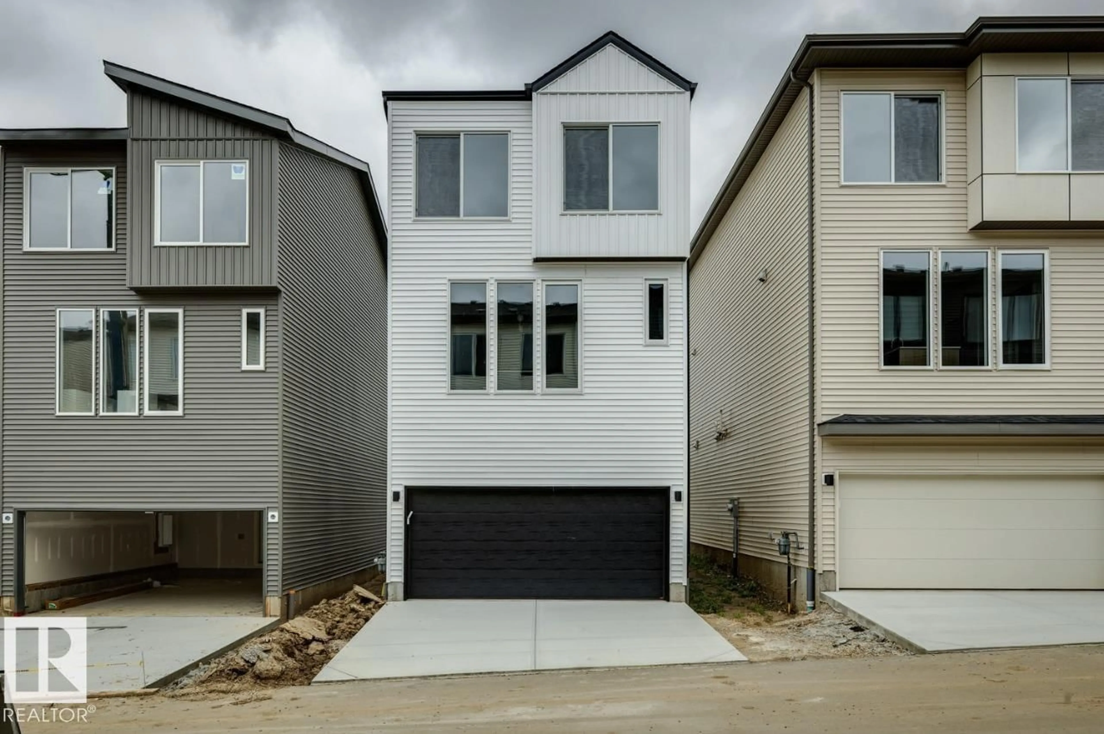 Unknown for 436 31 ST, Edmonton Alberta T6X3C8