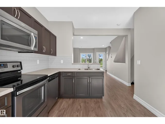 #111 - 804 WELSH DR, Edmonton 5