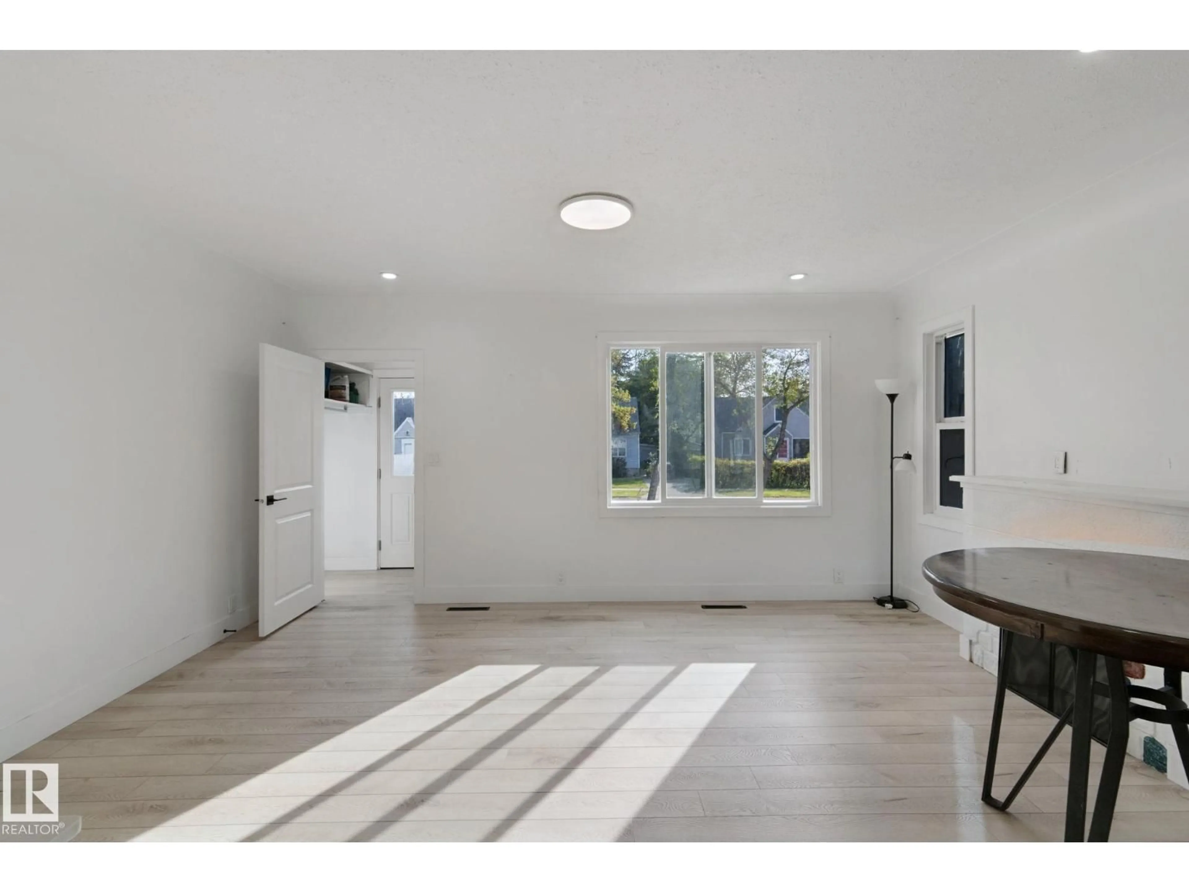 Unknown for 11914 124 ST, Edmonton Alberta T5L0M5