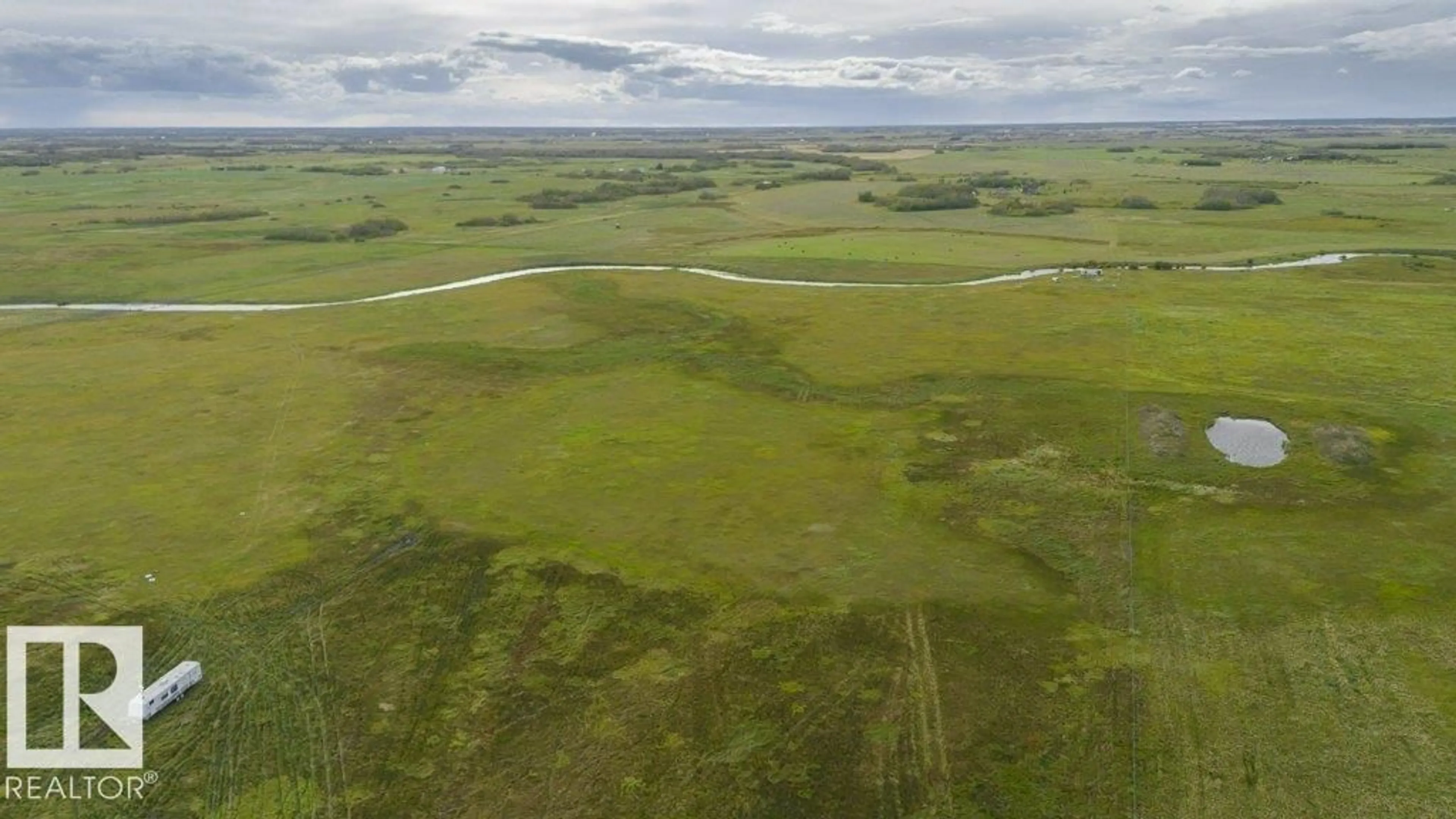 A pic from outside/outdoor area/front of a property/back of a property/a pic from drone, unknown for 535062 RGE RD 180, Rural Lamont County Alberta T0B2R0