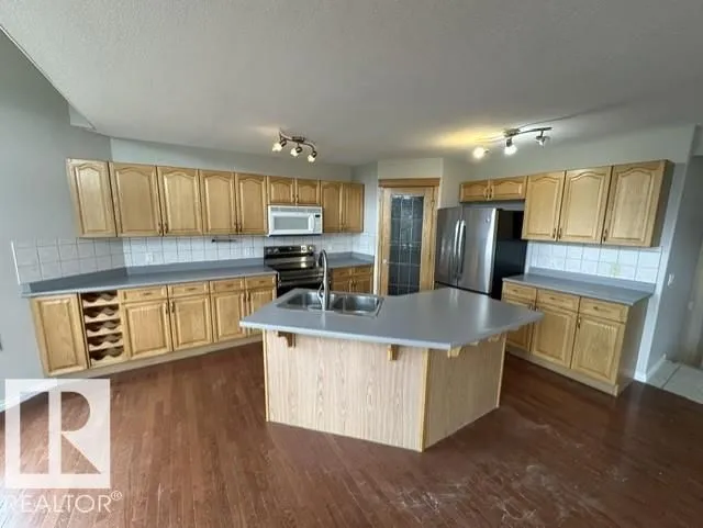 201 FOXBORO CV, Sherwood Park 4