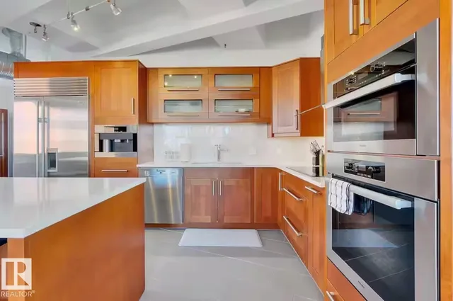 701 - 10105 109 ST NW, Edmonton 2