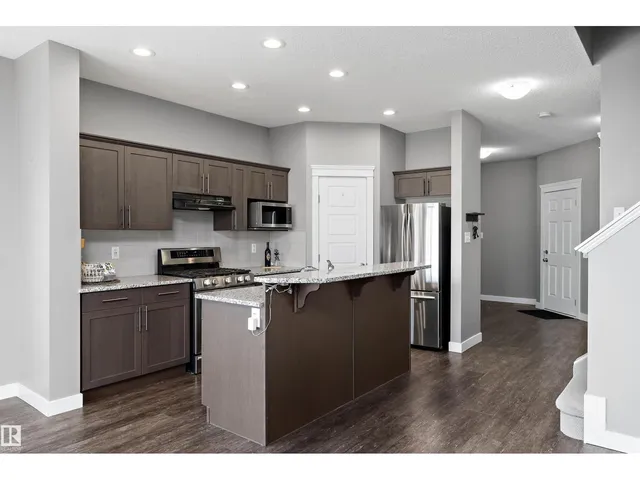 948 MORRIS WY, Leduc 4