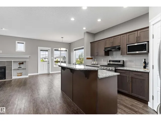 948 MORRIS WY, Leduc 5
