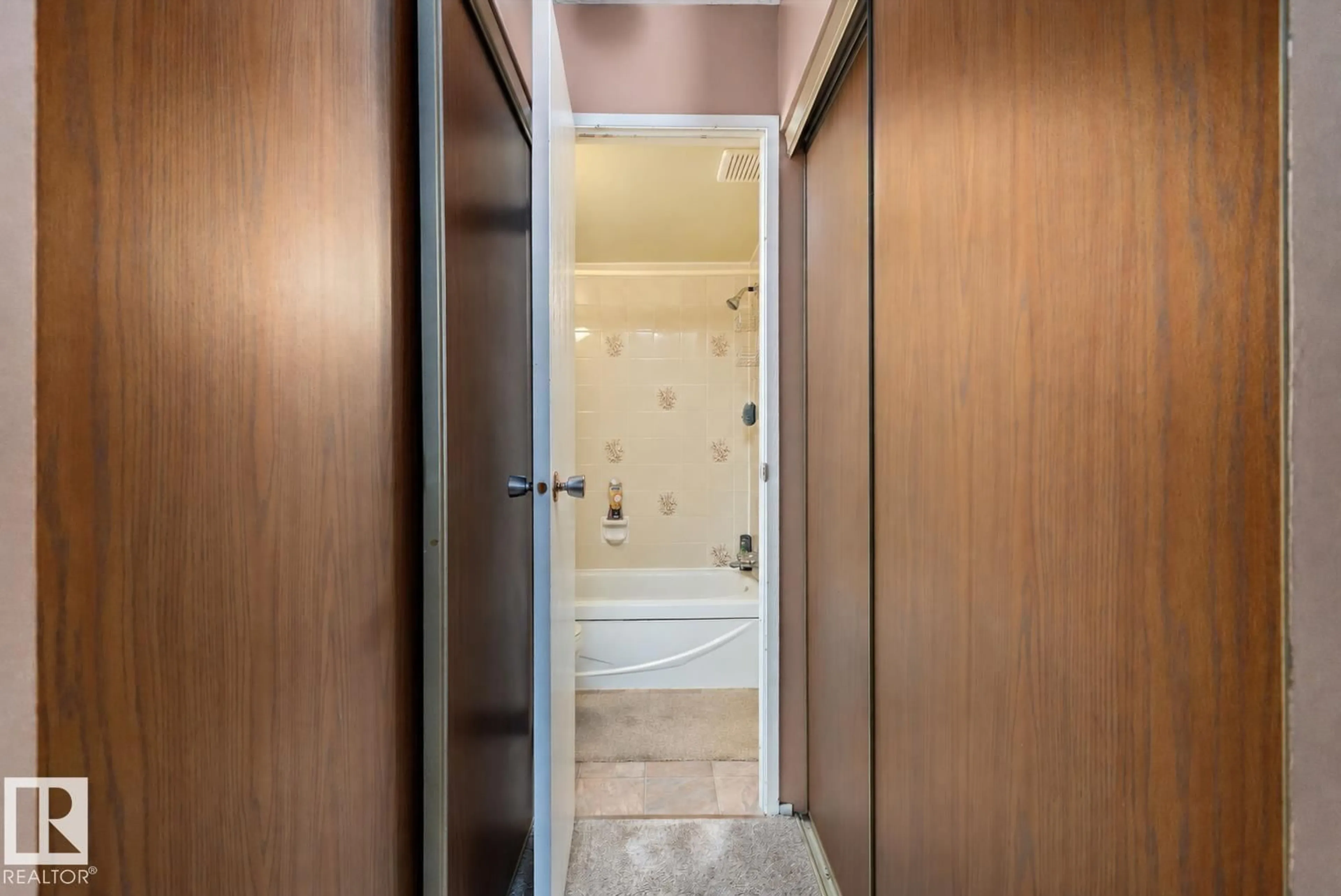 Standard bathroom, unknown for 32 - 107 ALPINE PL, St. Albert Alberta T8N3Y2