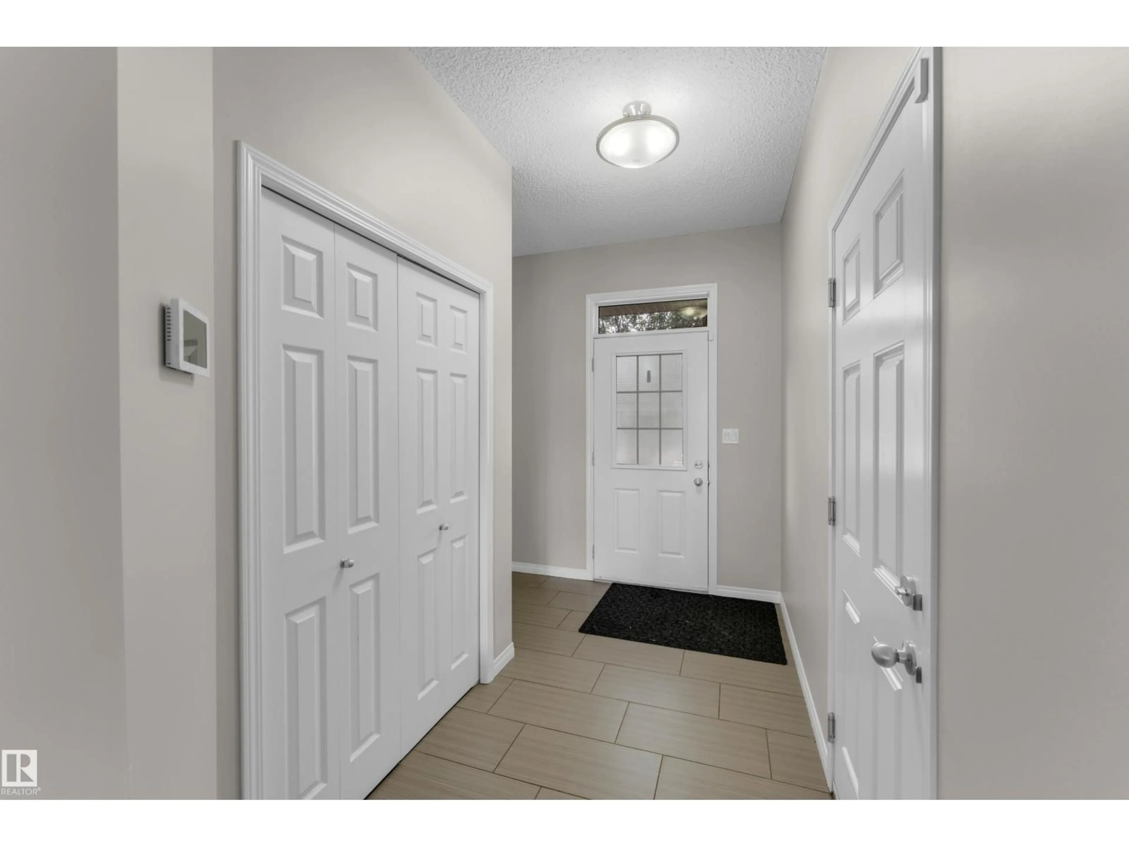 Indoor entryway for GR SW SW - 2742 COUGHLAN GREEN, Edmonton Alberta T6W3N8