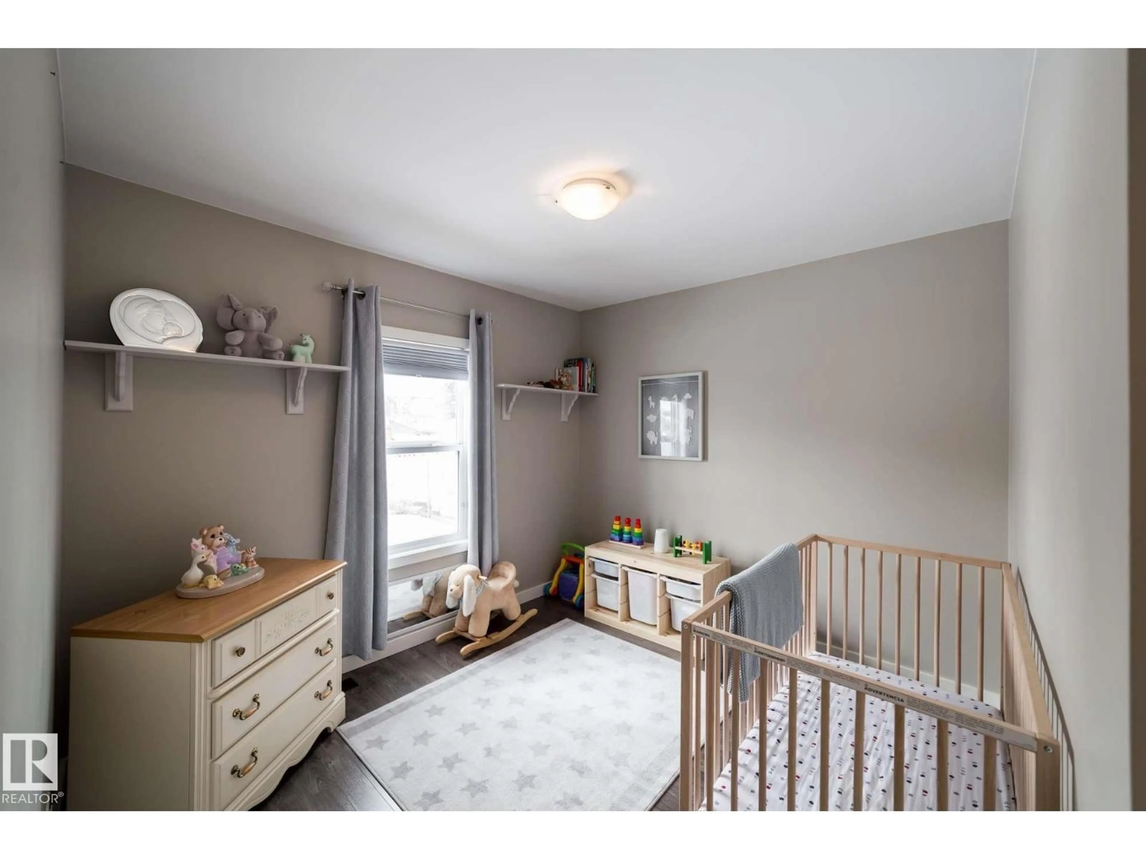 A pic of a room for NW - 12228 134 ST, Edmonton Alberta T5L1T7
