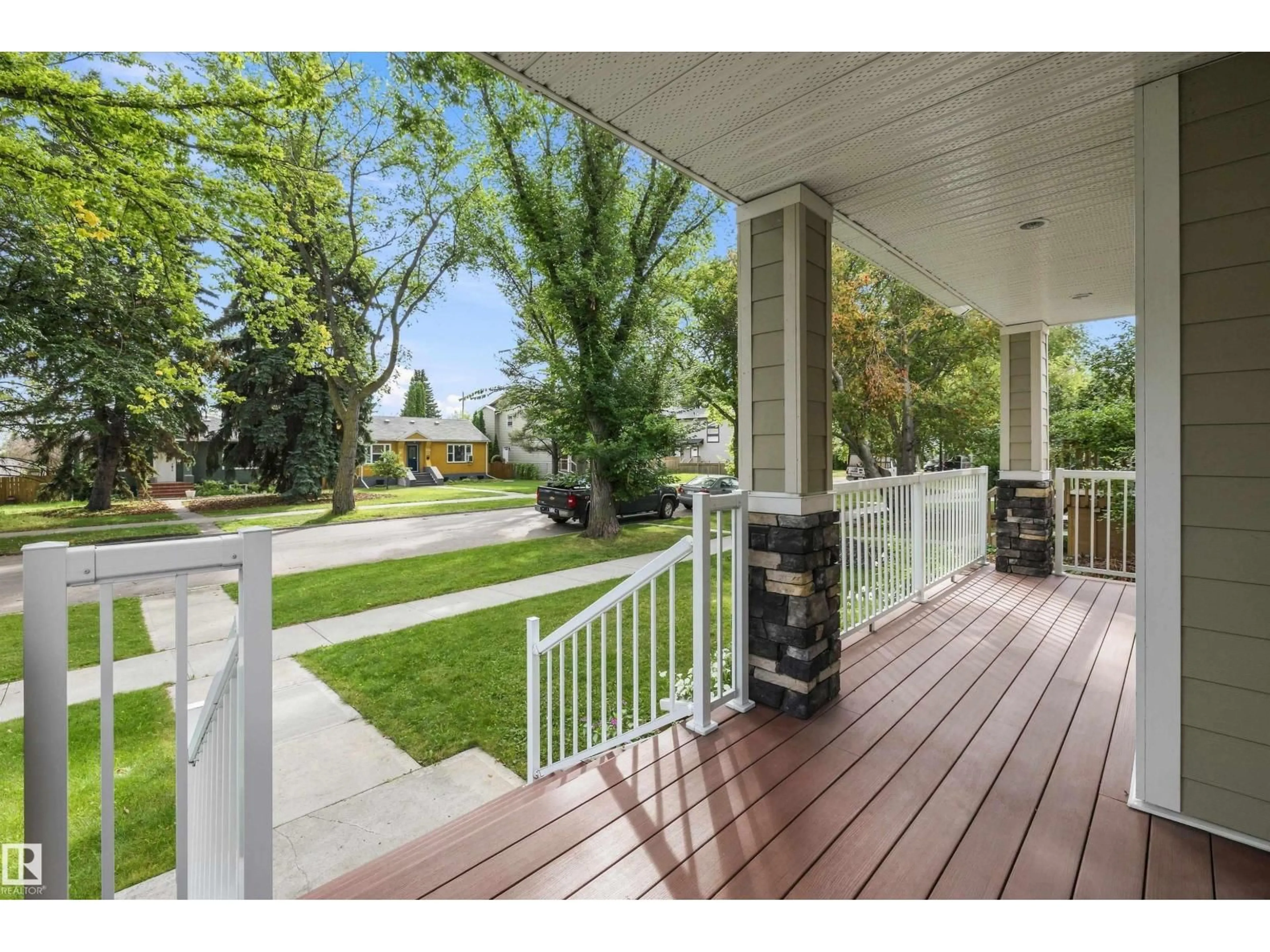 Patio, street for NW - 11534 122 ST, Edmonton Alberta T5M0C1