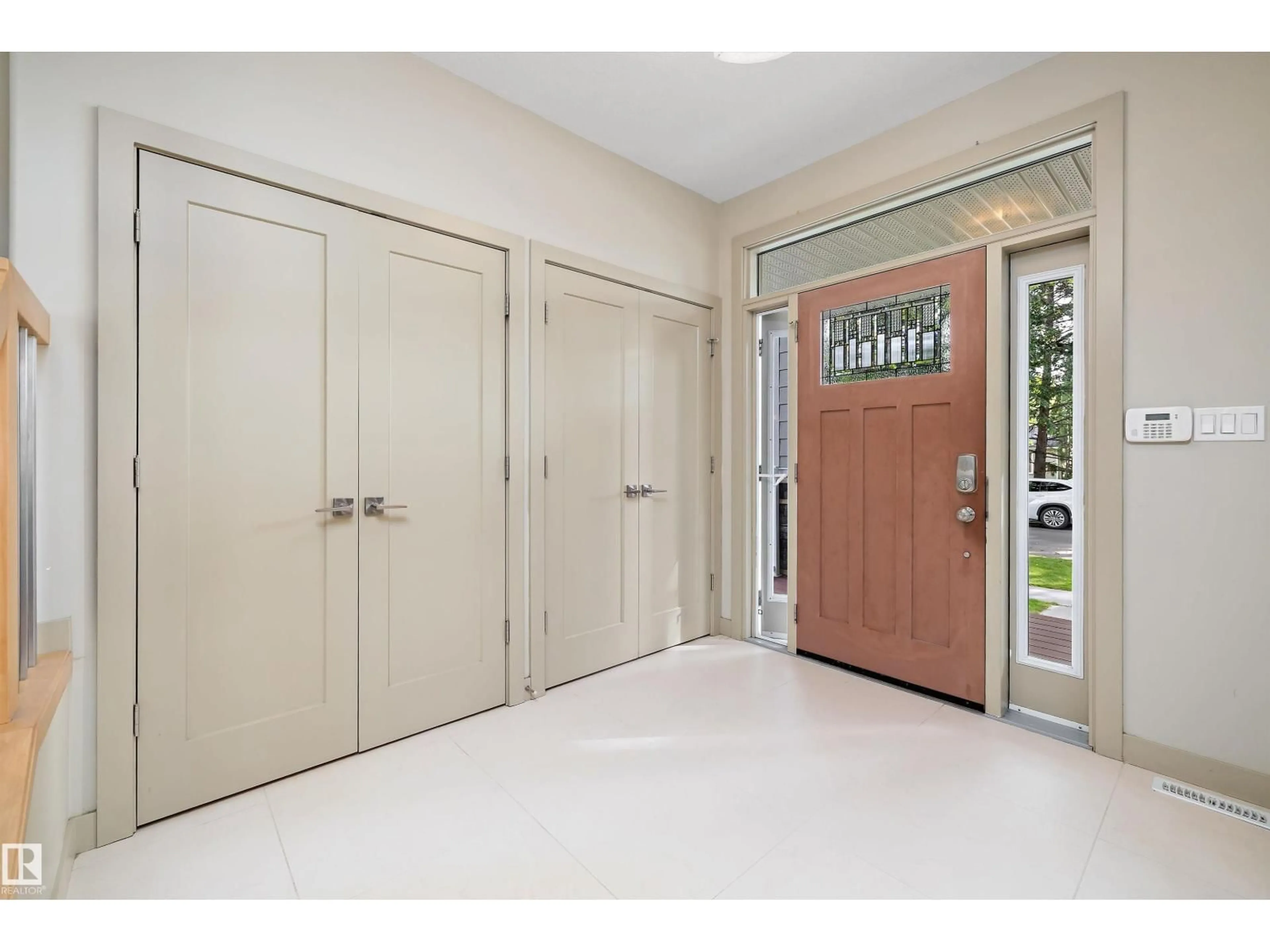 Indoor entryway for NW - 11534 122 ST, Edmonton Alberta T5M0C1