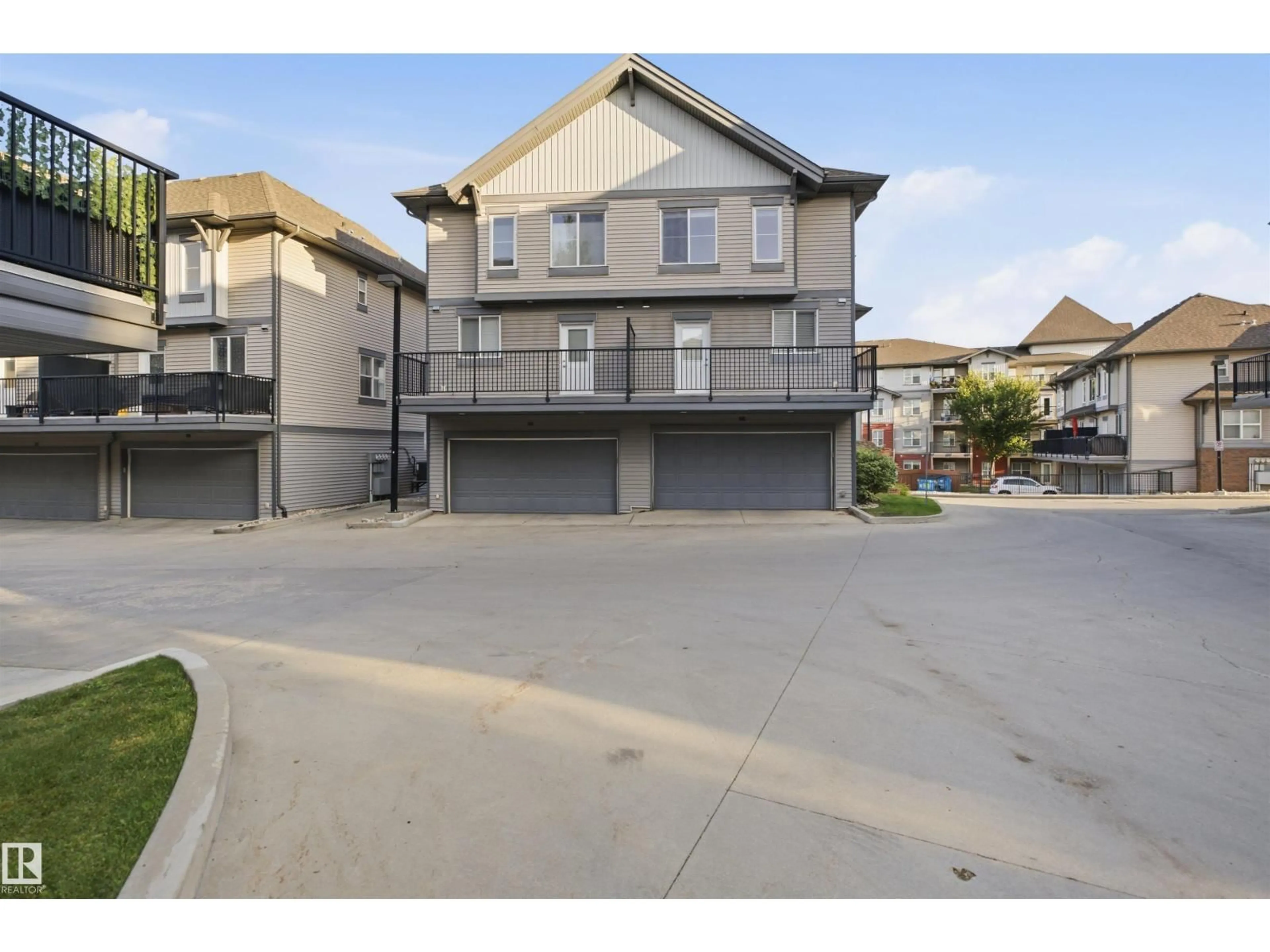A pic from outside/outdoor area/front of a property/back of a property/a pic from drone, street for 655 - 60 WATT BV, Edmonton Alberta T6X0Y2