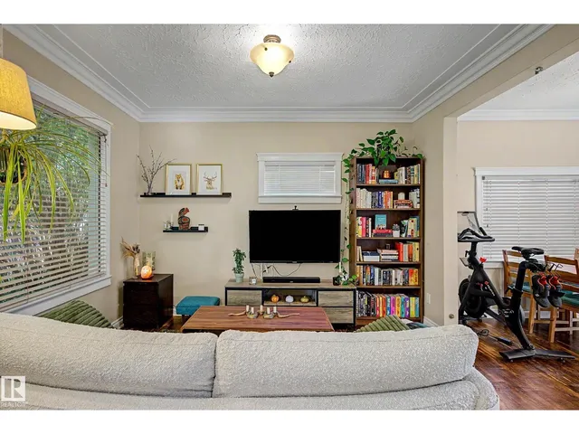 11247 88 ST, Edmonton 5