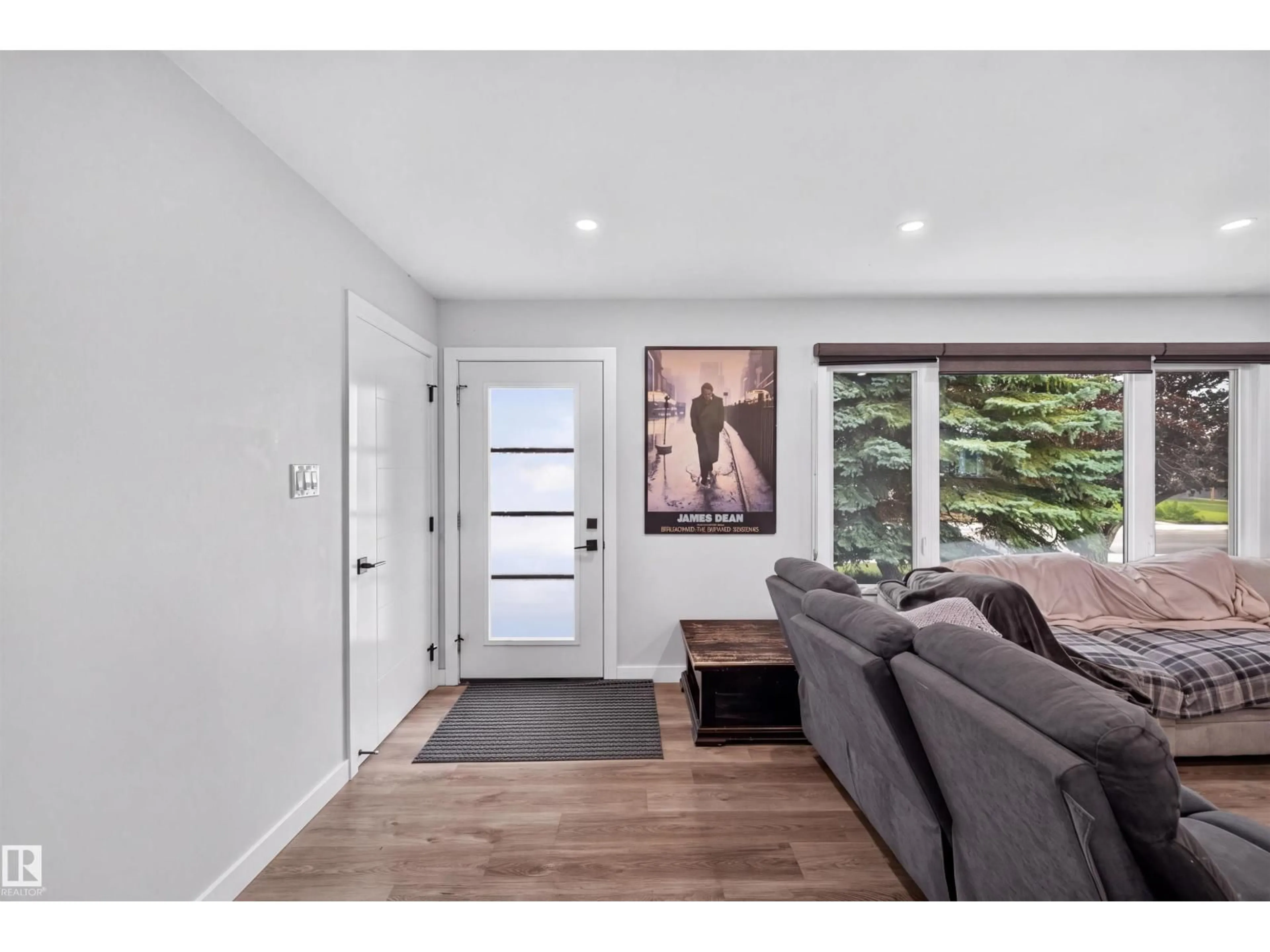 Indoor entryway for NW - 9516 52 ST, Edmonton Alberta T6B1G9