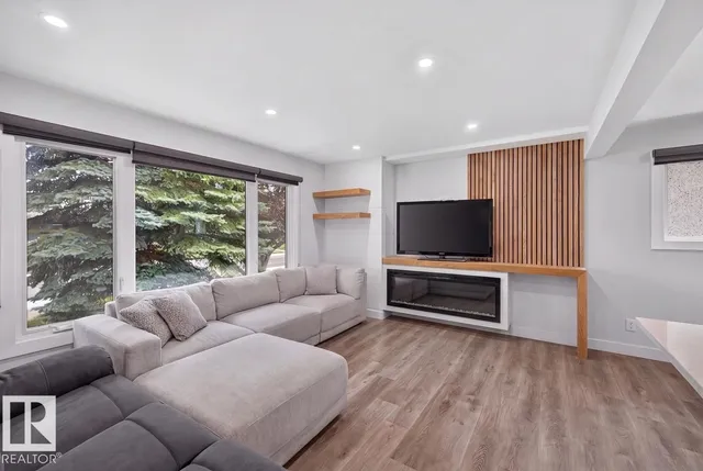 NW - 9516 52 ST, Edmonton 3
