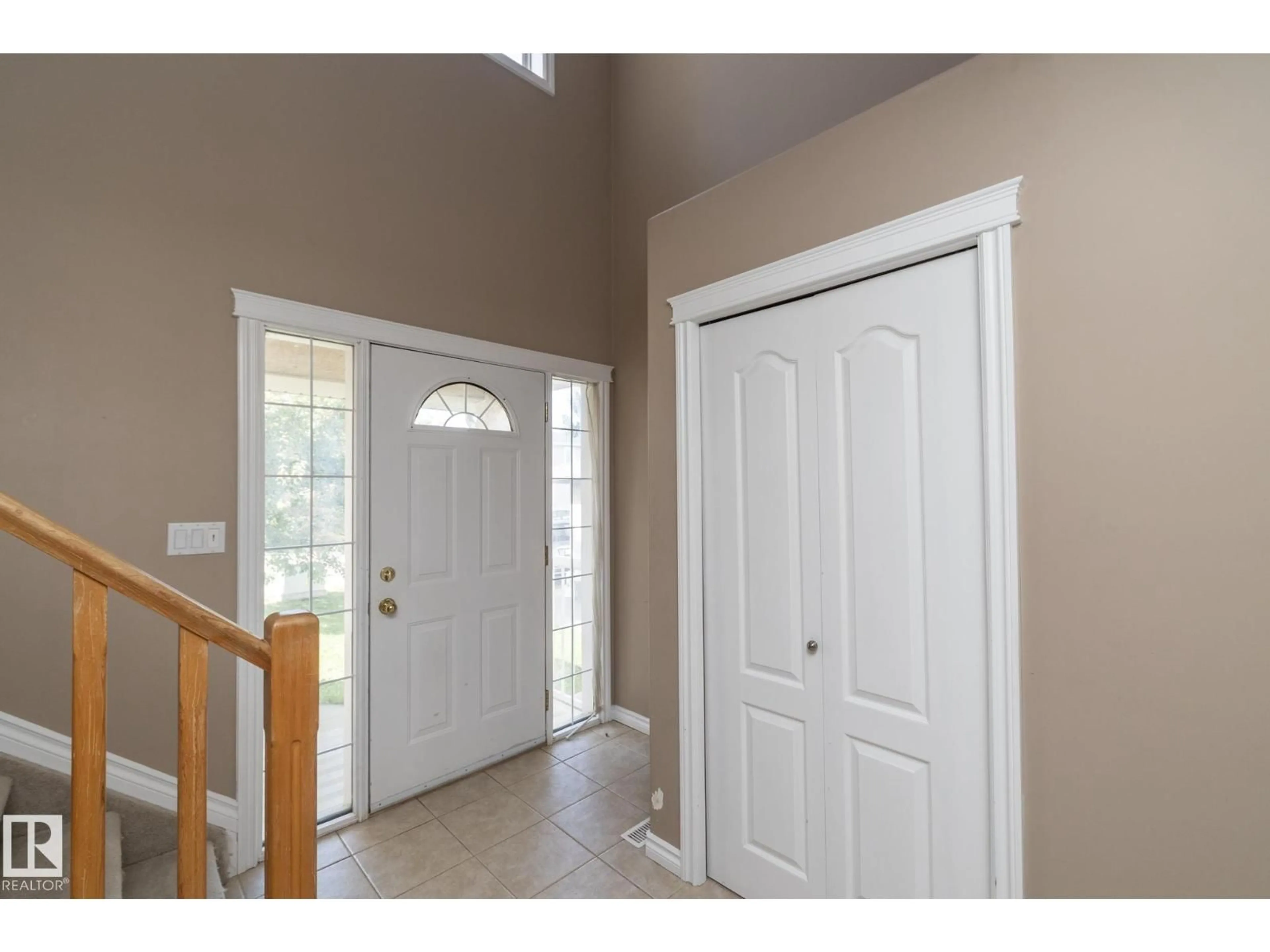 Indoor entryway for 10620 183 AV, Edmonton Alberta T5X6G5