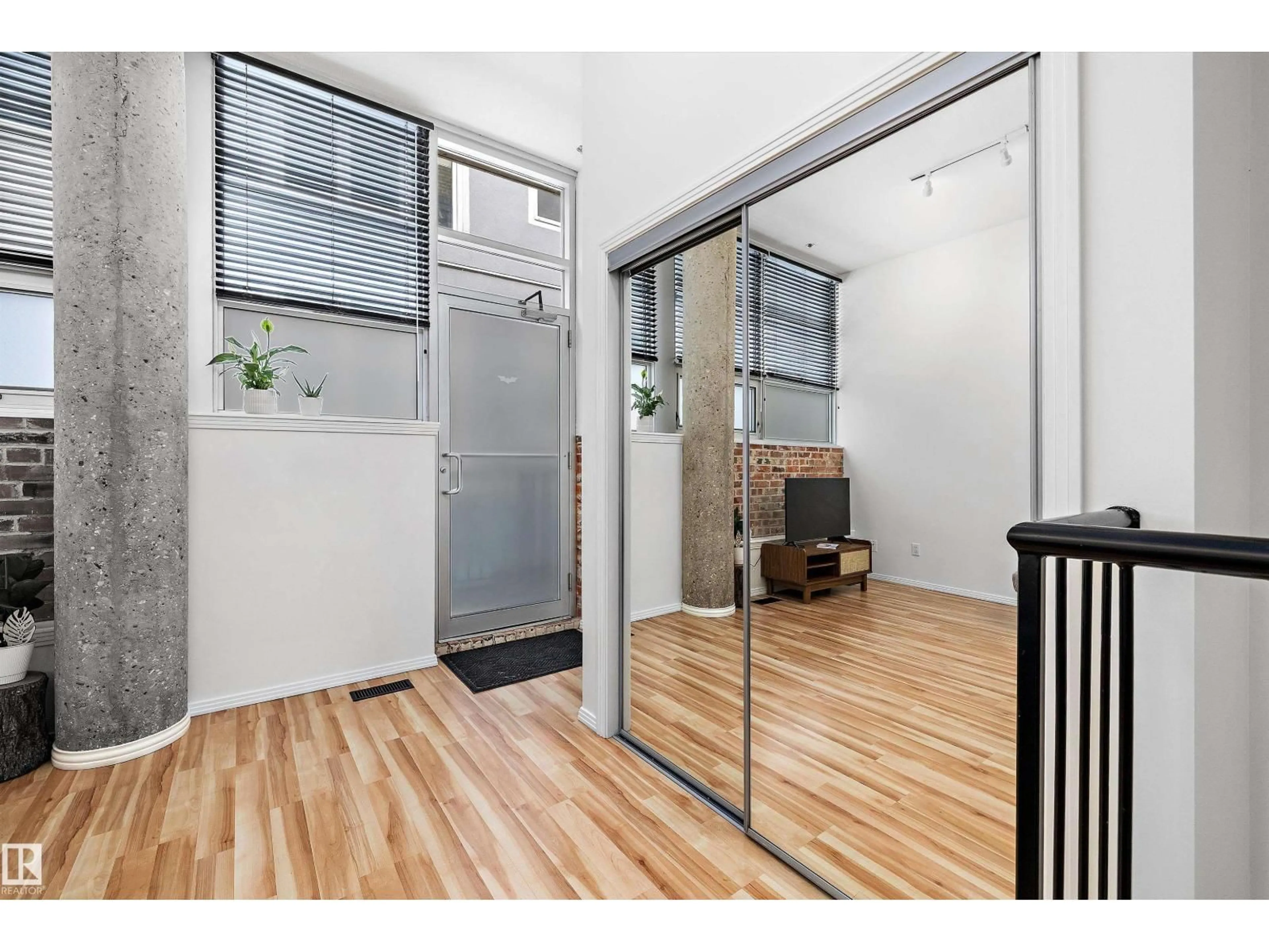 Indoor entryway for #104 - 10123 112 ST, Edmonton Alberta T5K1M1