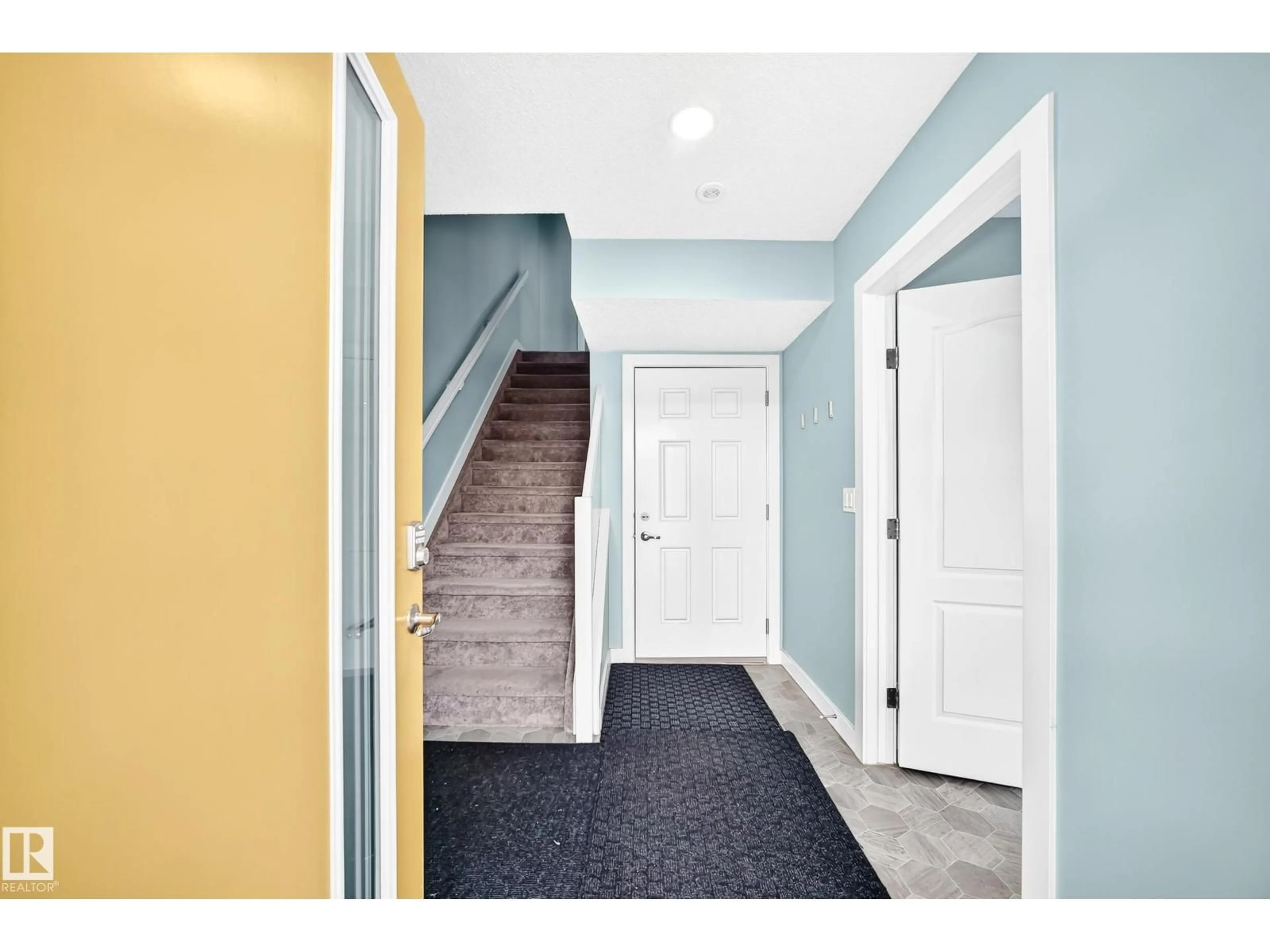 Indoor entryway for 804 - 56 WELSH DR, Edmonton Alberta T6X1Y8
