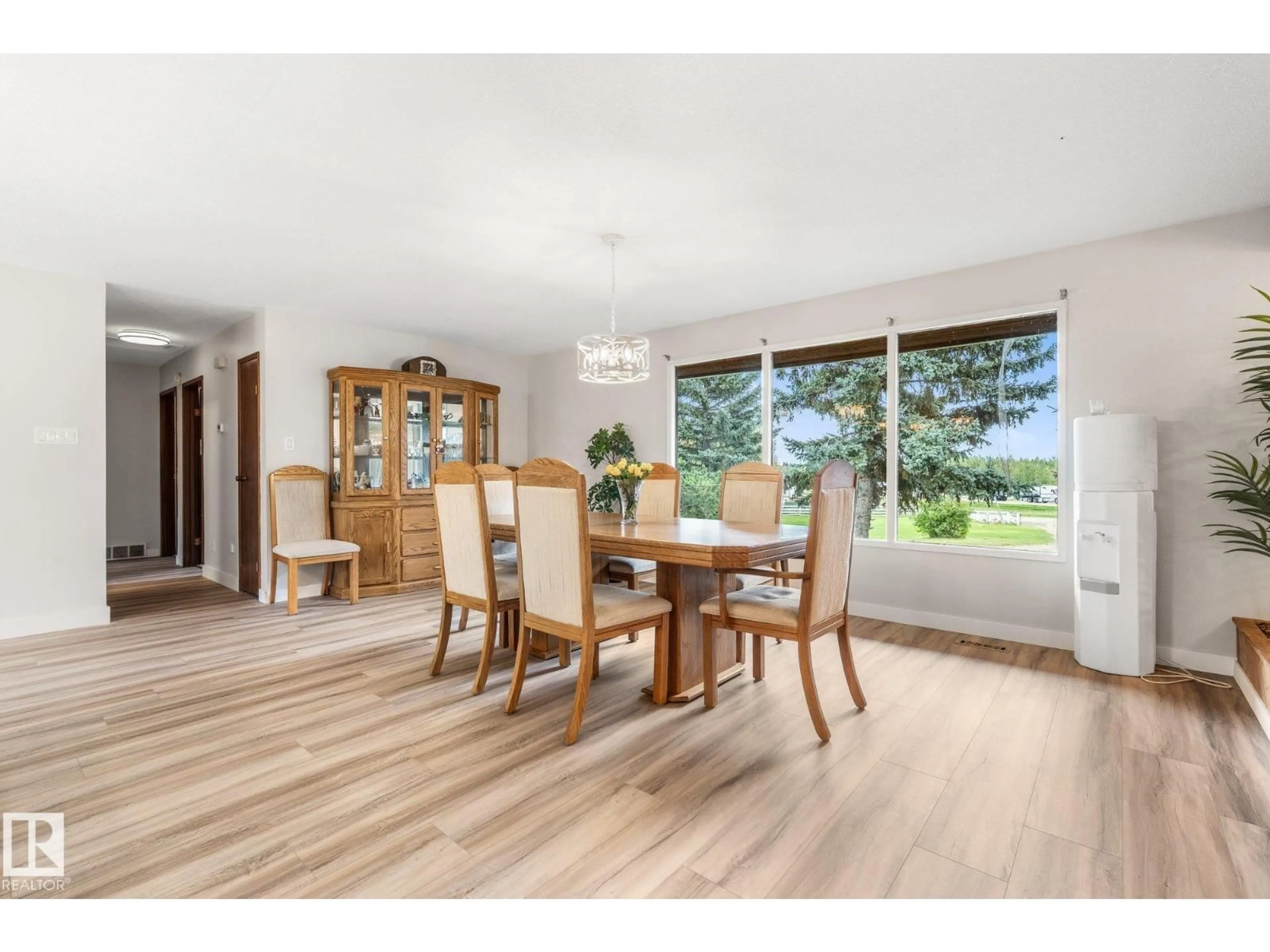 Dining room, wood/laminate floor for 2324 HGHWAY 16, Rural Parkland County Alberta T7Y0G7