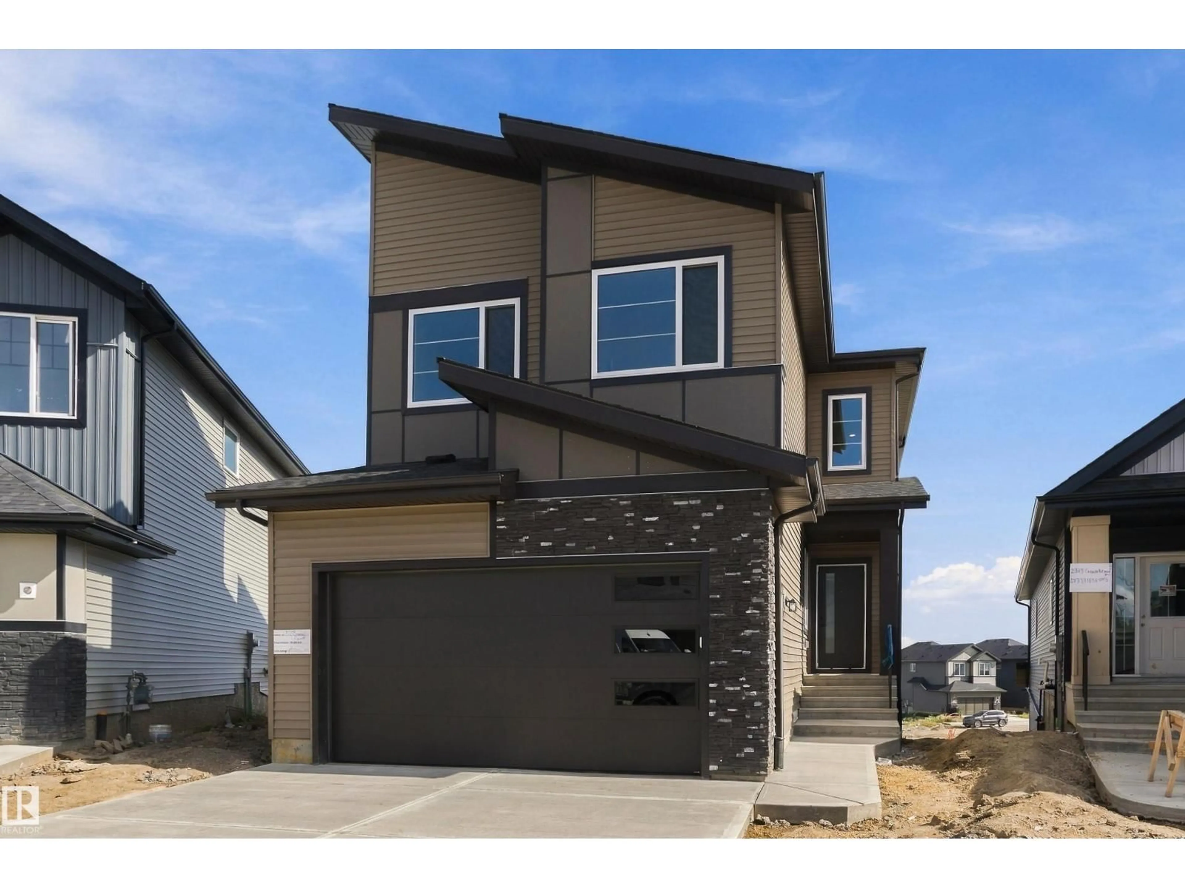 Home with vinyl exterior material, street for NW - 2315 CROSSBILL CO, Edmonton Alberta T5S0Y7