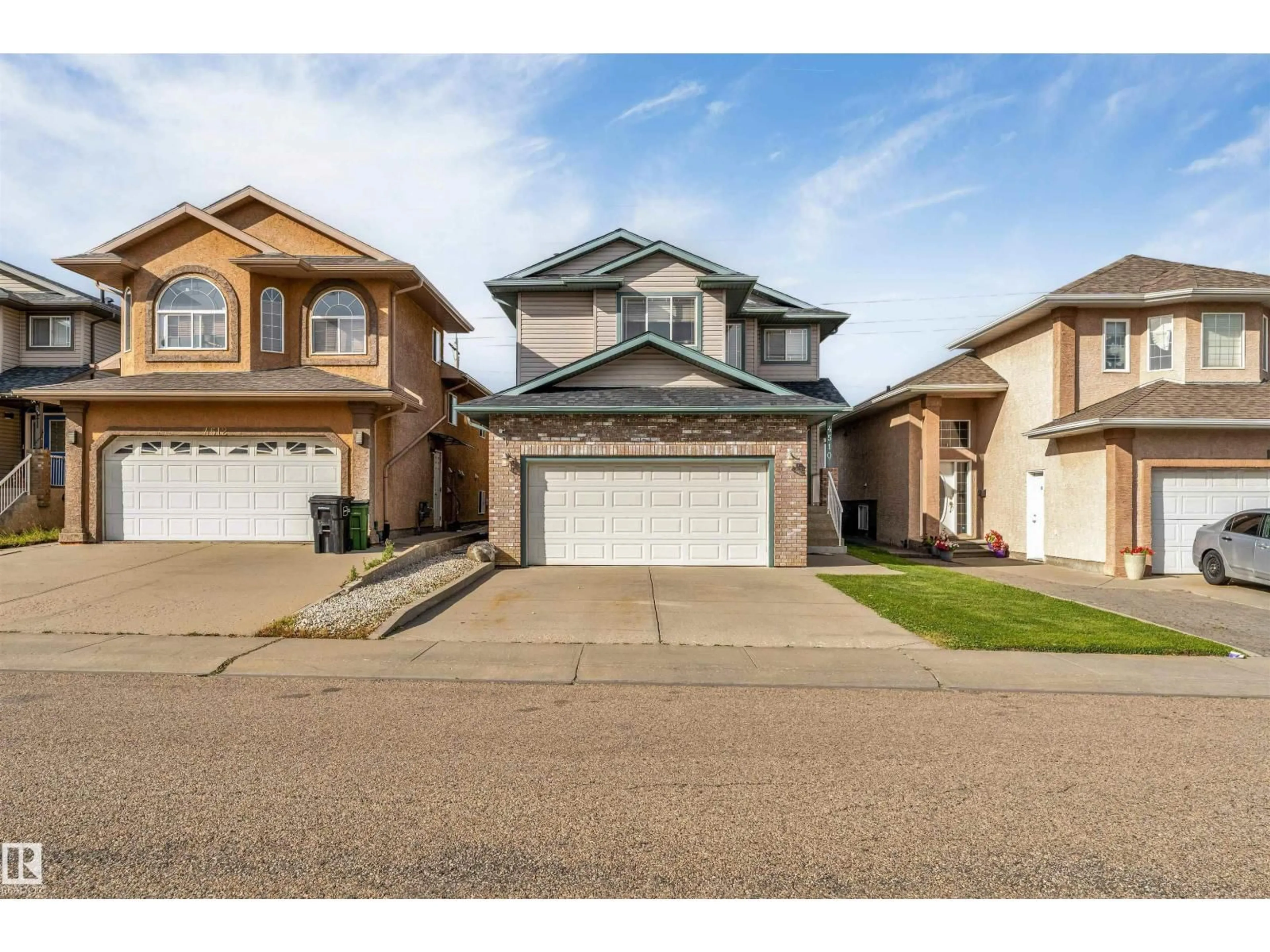 Unknown for 4510 164A AVE, Edmonton Alberta T5Y0C8