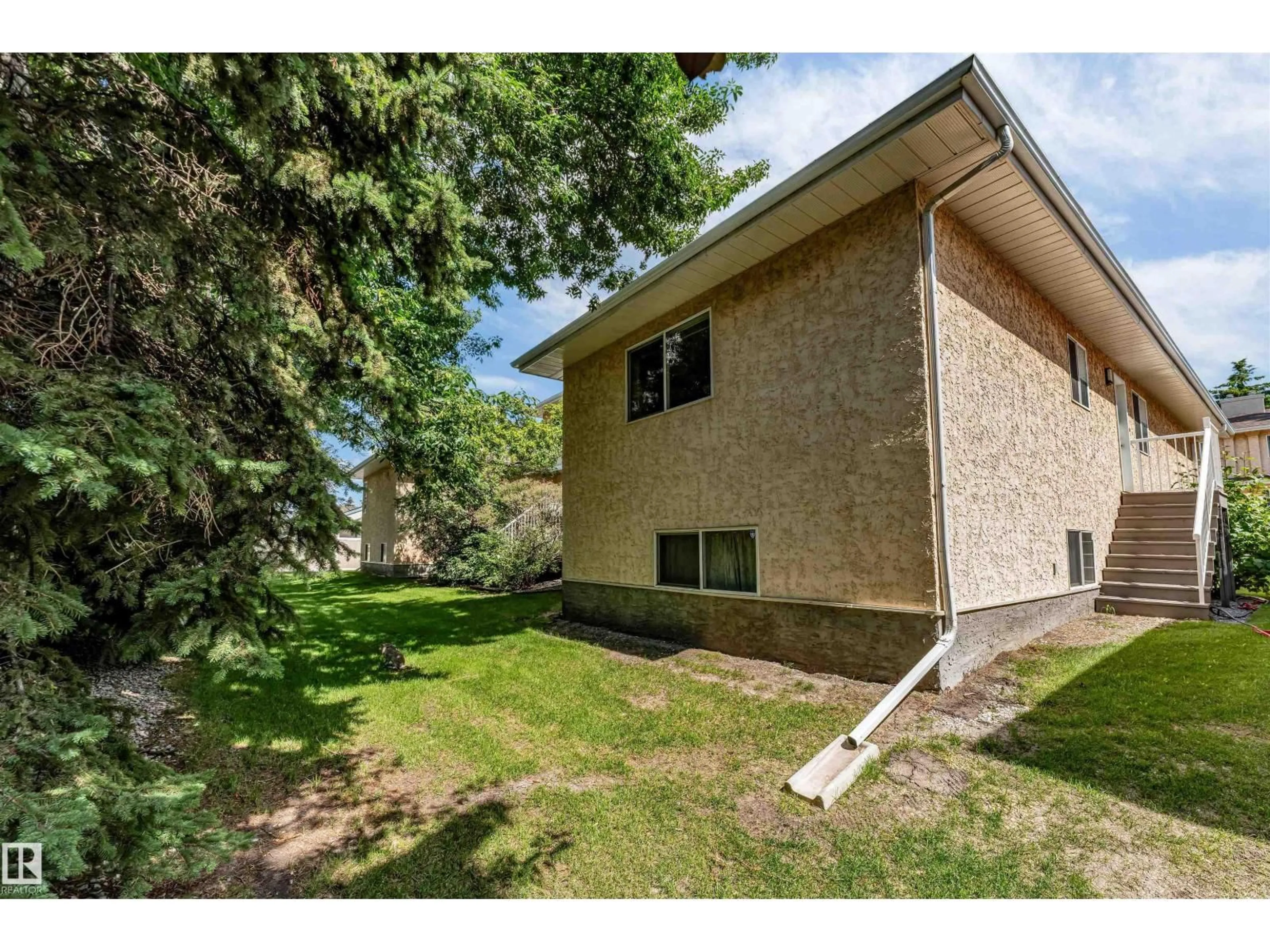 Unknown for 1646 JAMHA RD, Edmonton Alberta T6L6V7