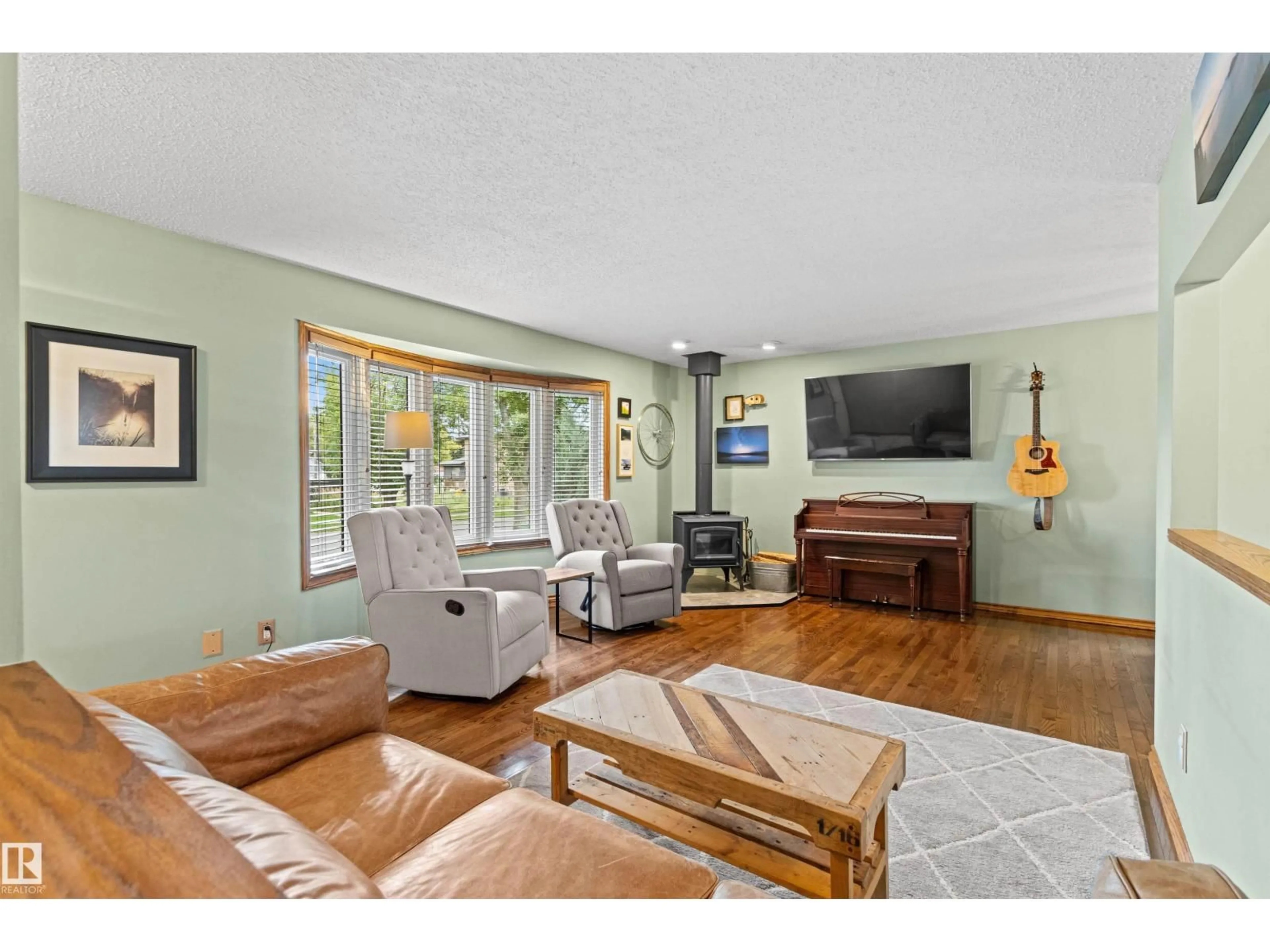 Living room with furniture, unknown for 9730 154 ST, Edmonton Alberta T5P2G3